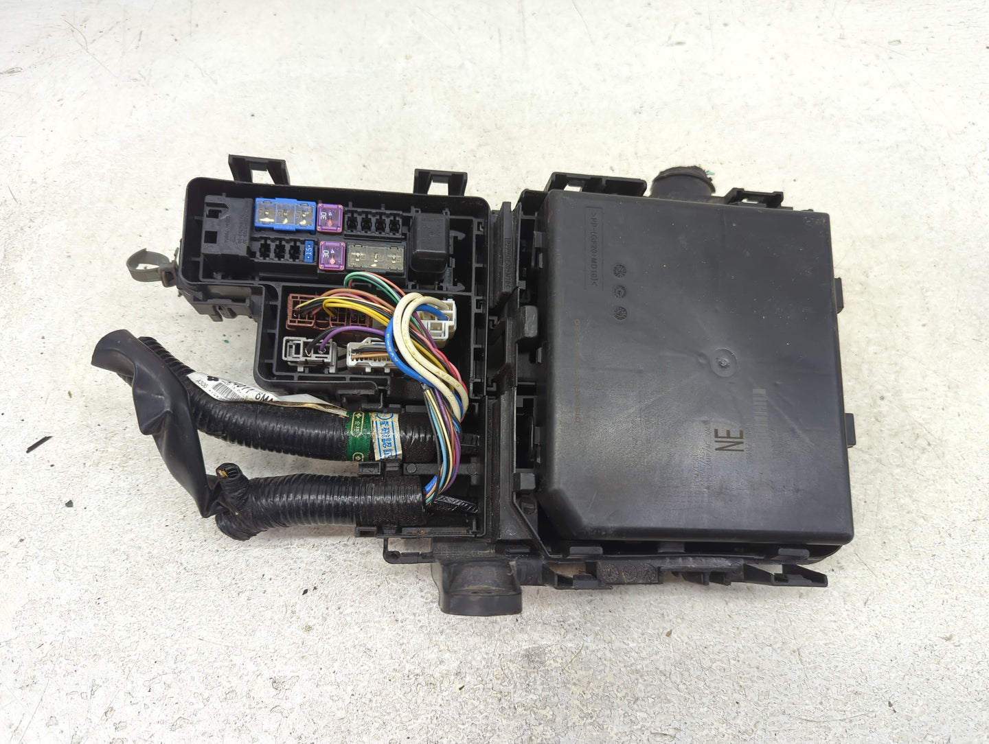 2017-2022 Nissan Rogue Sport Fusebox Fuse Box Panel Relay Module P/N:24011 6MA0A Fits Fits 2017 2018 2019 2020 2021 2022 OEM