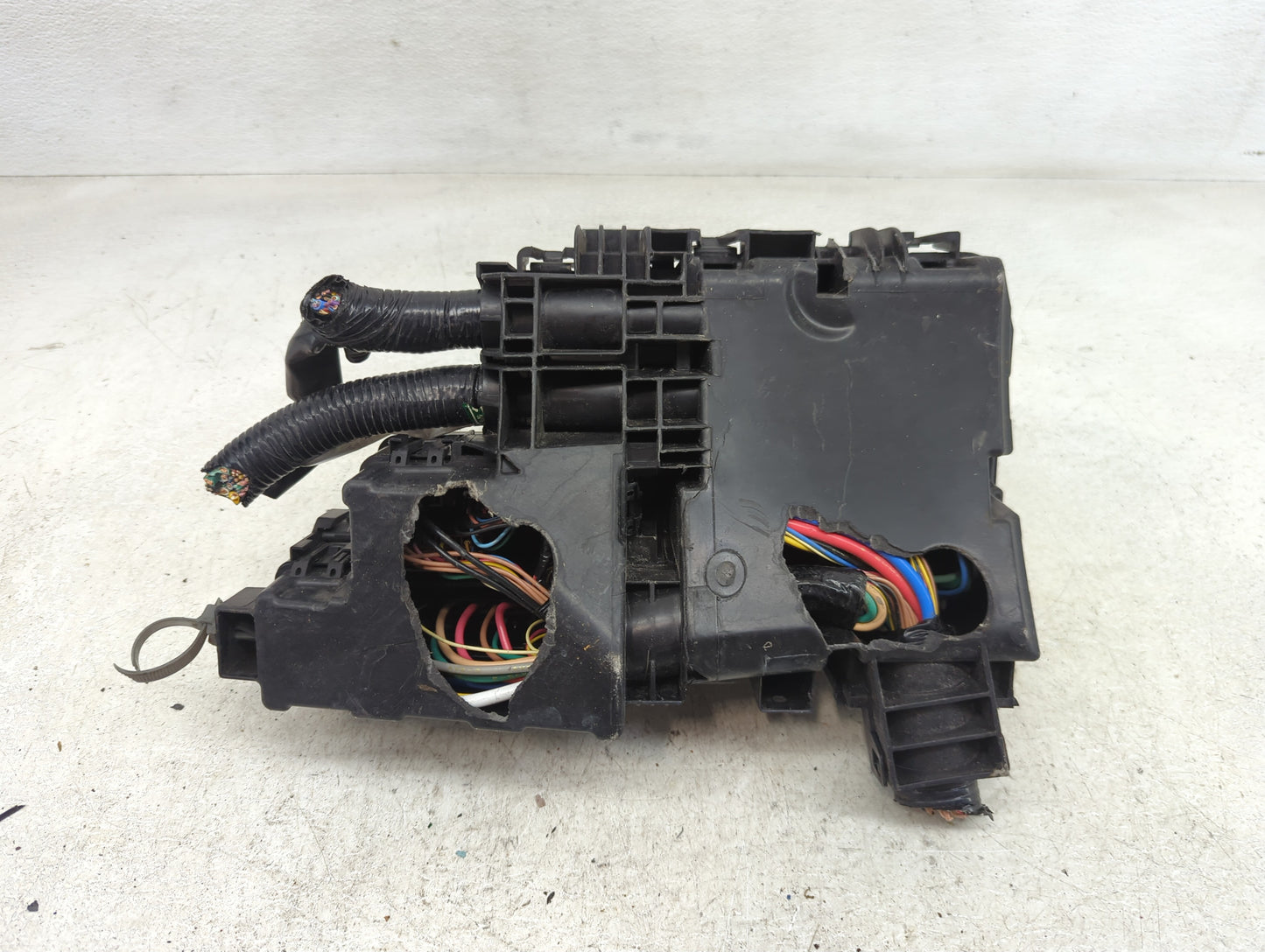 2017-2022 Nissan Rogue Sport Fusebox Fuse Box Panel Relay Module P/N:24011 6MA0A Fits Fits 2017 2018 2019 2020 2021 2022 OEM
