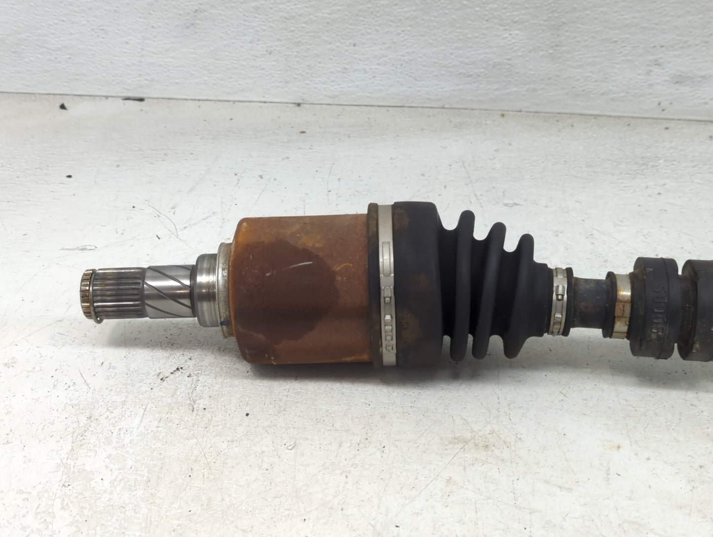 2017-2019 Nissan Rogue Sport Axle Shaft Front Driver Cv C/v - Oemusedautoparts1.com