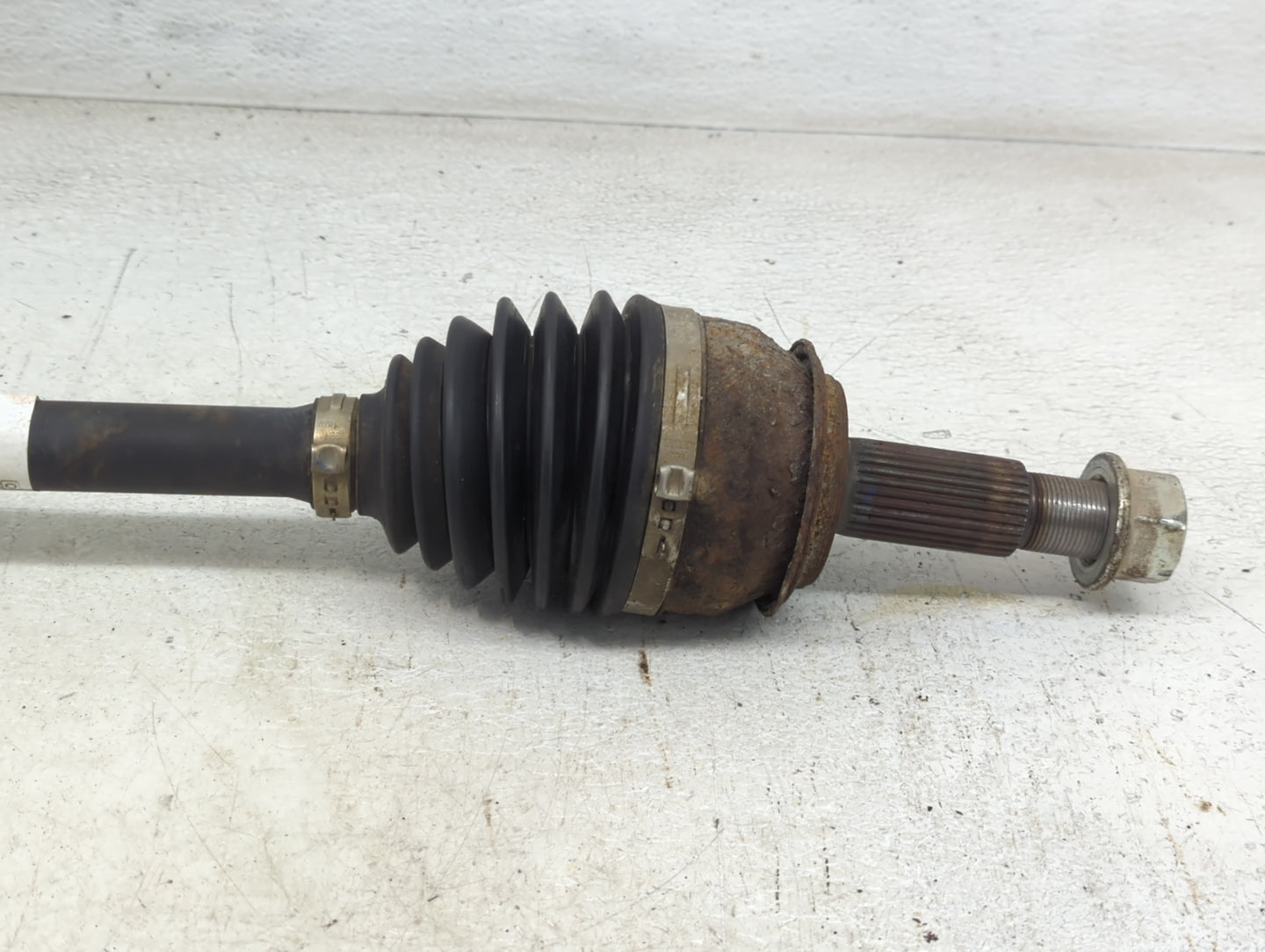 2017-2019 Nissan Rogue Sport Axle Shaft Front Driver Cv C/v - Oemusedautoparts1.com