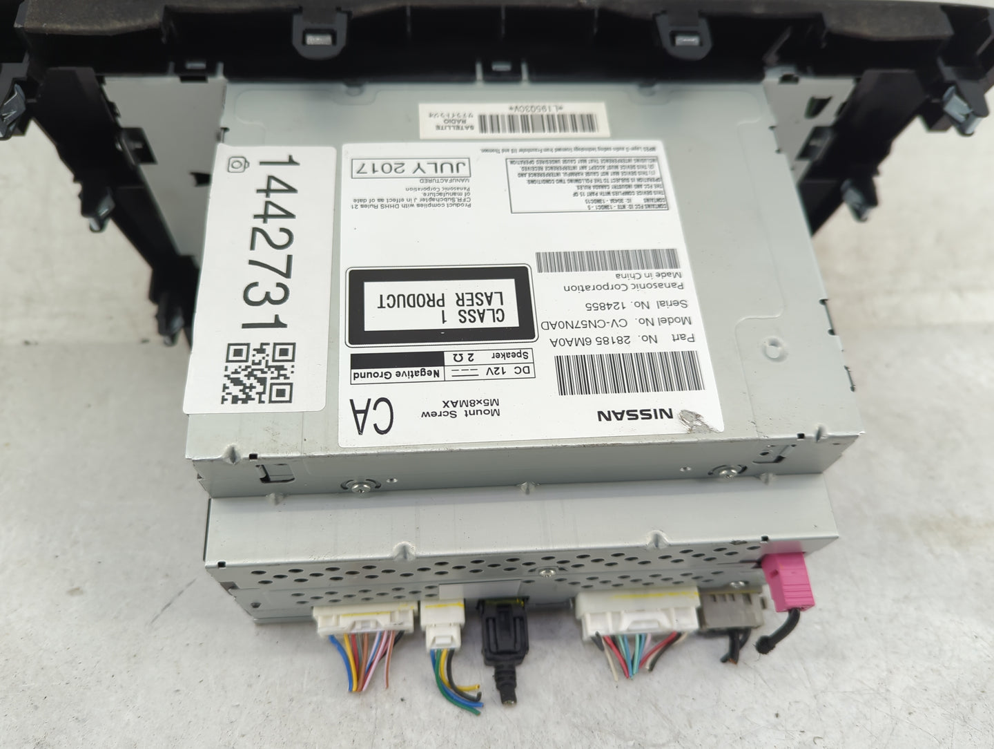 2017-2018 Nissan Rogue Sport Radio AM FM Cd Player Receiver Replacement P/N:28185 6MA0A Fits Fits 2017 2018 OEM Used Auto Pa