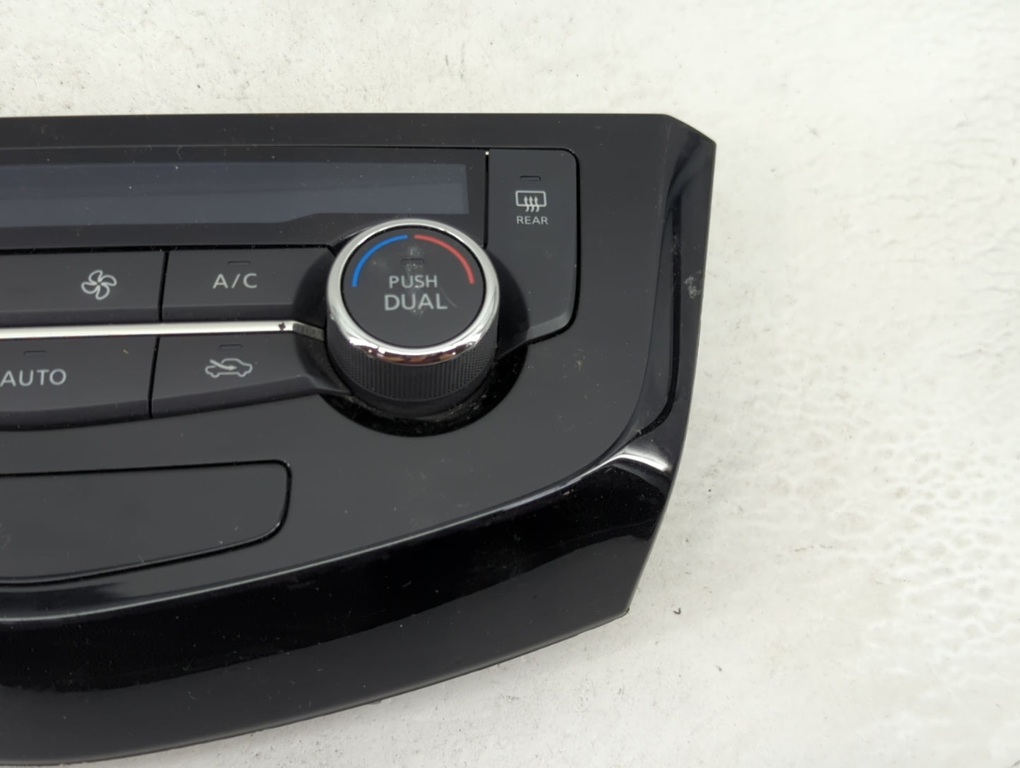 2017-2022 Nissan Rogue Sport Climate Control Module Temperature AC/Heater Replacement P/N:27500 6MA0A Y109A Fits OEM Used Au