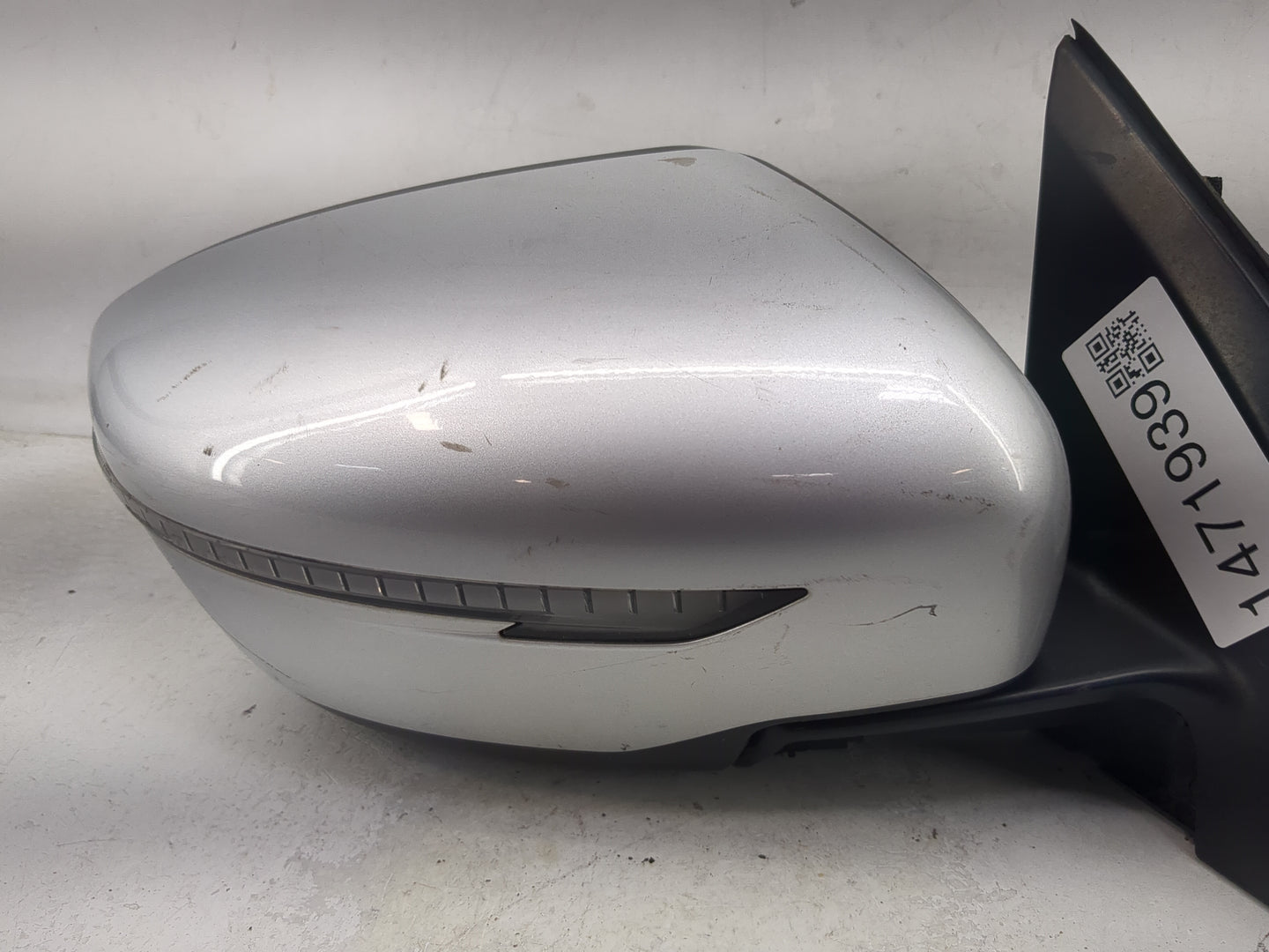2017-2022 Nissan Rogue Sport Passenger Side View Mirror - Right Door Mirror OEM Used - Oemusedautoparts1.com