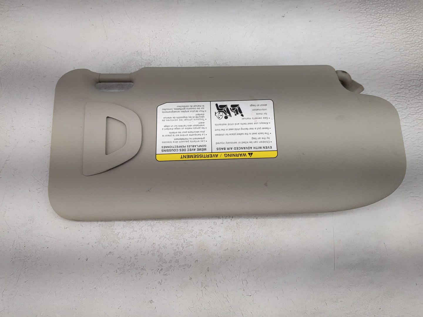2017-2018 Nissan Rogue Sport Sun Visor Shade Replacement Driver Left Mirror Fits Fits 2017 2018 OEM Used Auto Parts - Oemuse