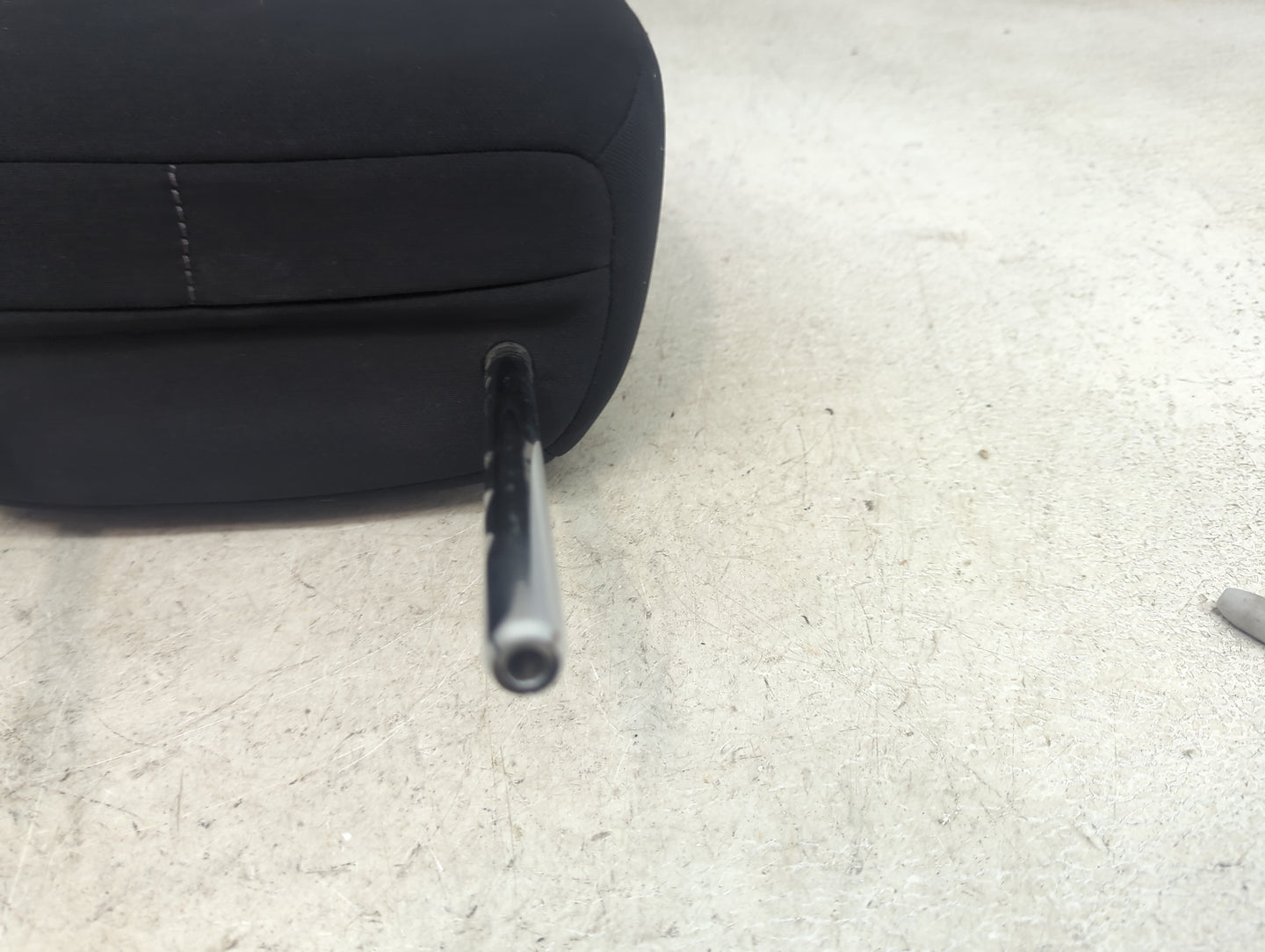 2017 Nissan Rogue Sport Headrest Head Rest Front Driver Seat Black 1473053 - Oemusedautoparts1.com