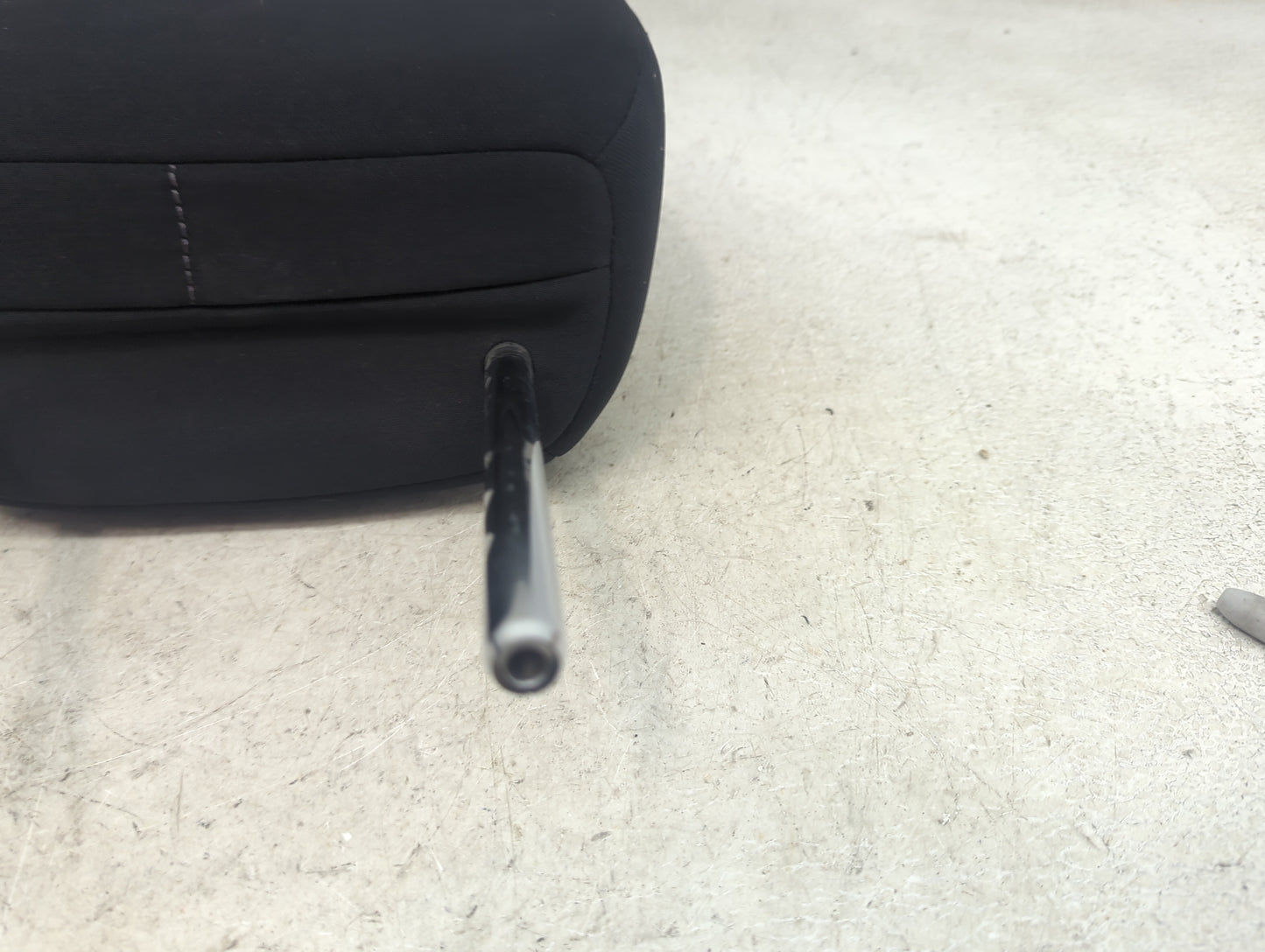 2017 Nissan Rogue Sport Headrest Head Rest Front Driver Seat Black 1473053 - Oemusedautoparts1.com