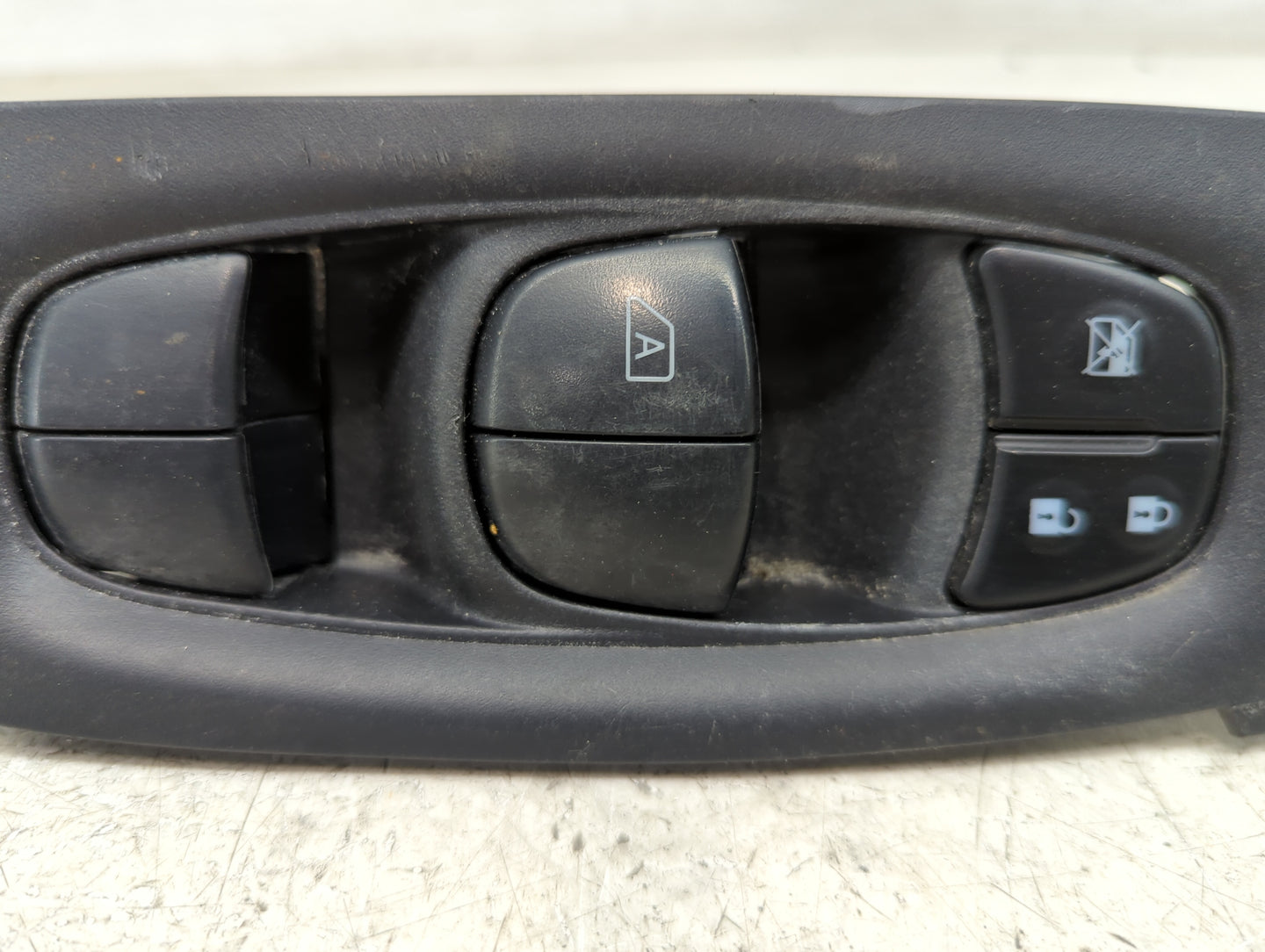 2017-2022 Nissan Rogue Sport Master Power Window Switch Replacement Driver Side Left P/N:25401 6MA0C Fits OEM Used Auto Part