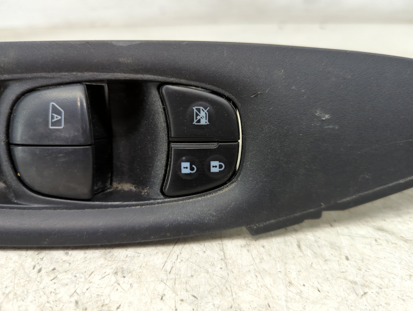 2017-2022 Nissan Rogue Sport Master Power Window Switch Replacement Driver Side Left P/N:25401 6MA0C Fits OEM Used Auto Part