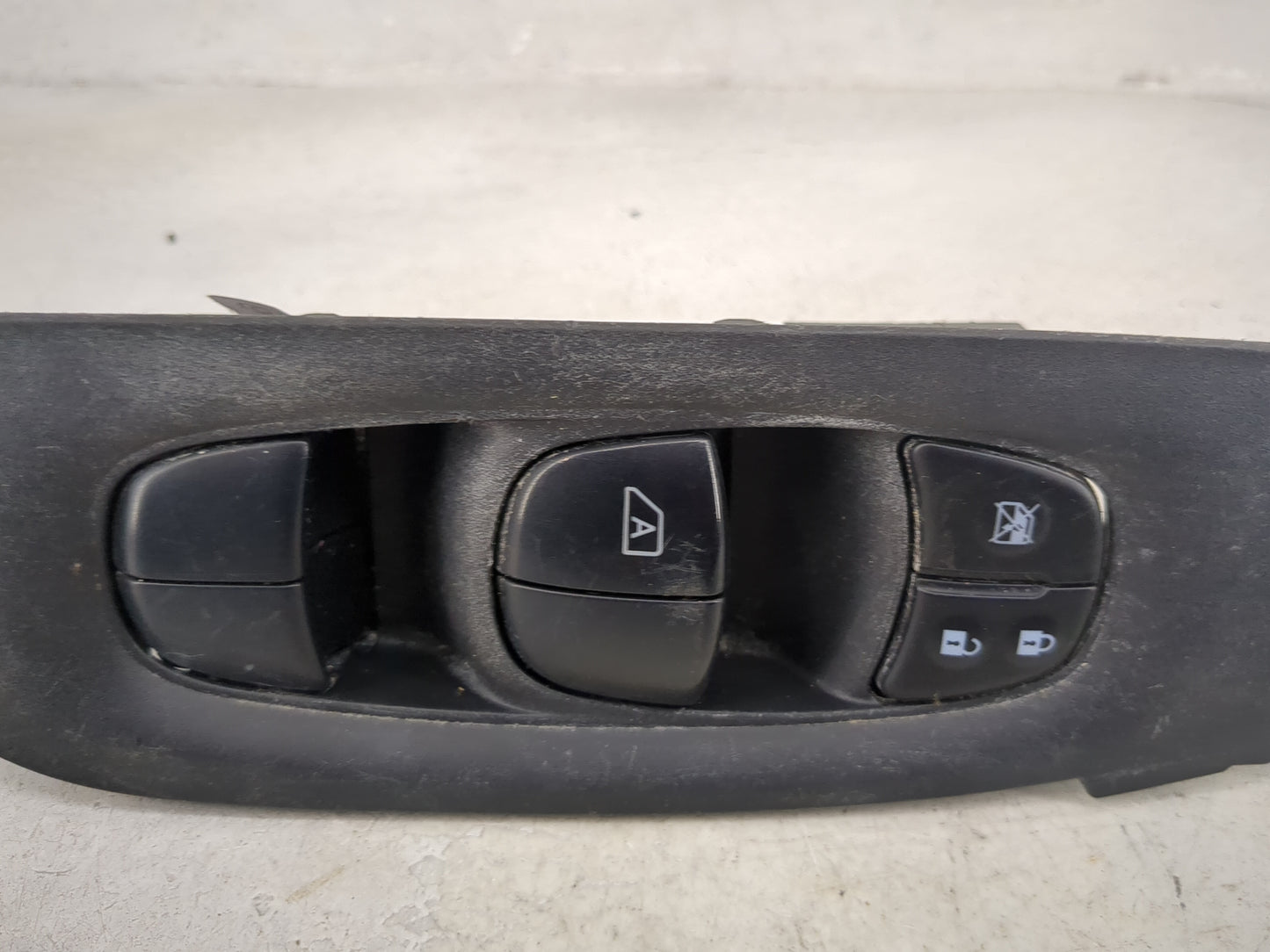 2017-2022 Nissan Rogue Sport Master Power Window Switch Replacement Driver Side Left P/N:25401 6MA0C Fits OEM Used Auto Part