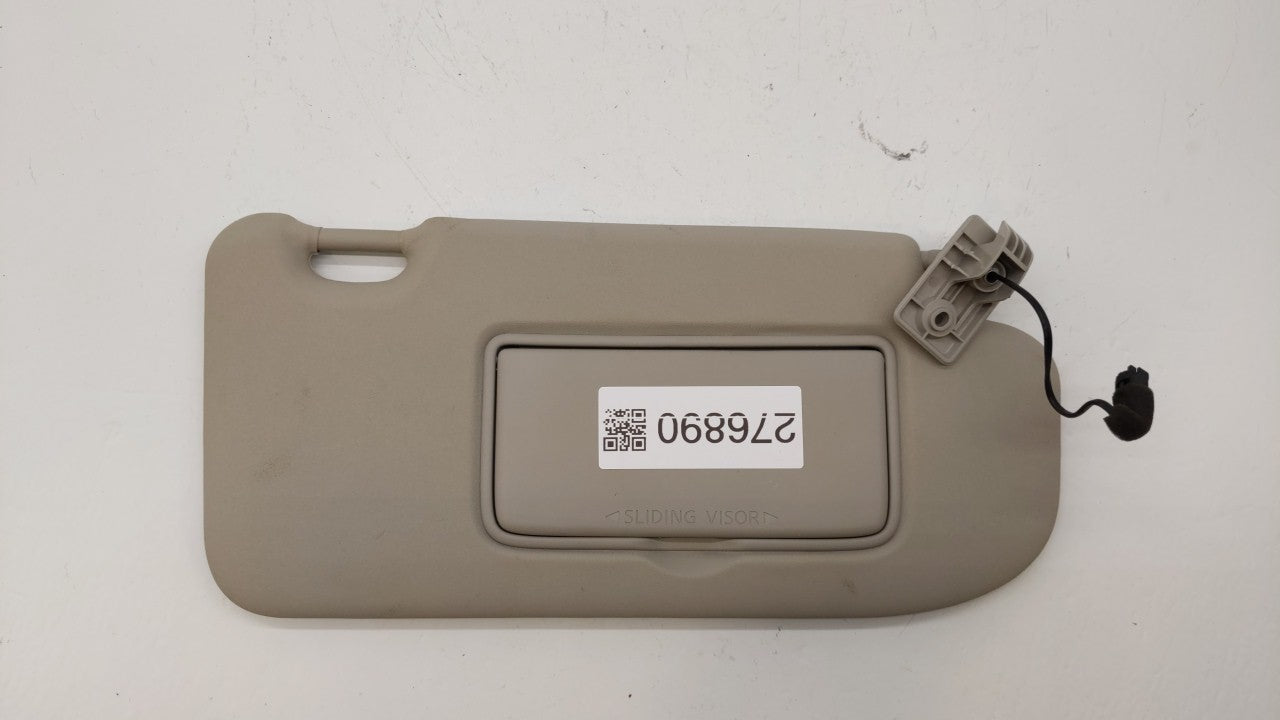 2017-2018 Nissan Rogue Sport Sun Visor Shade Replacement Passenger Right Mirror Fits Fits 2017 2018 OEM Used Auto Parts - Oe