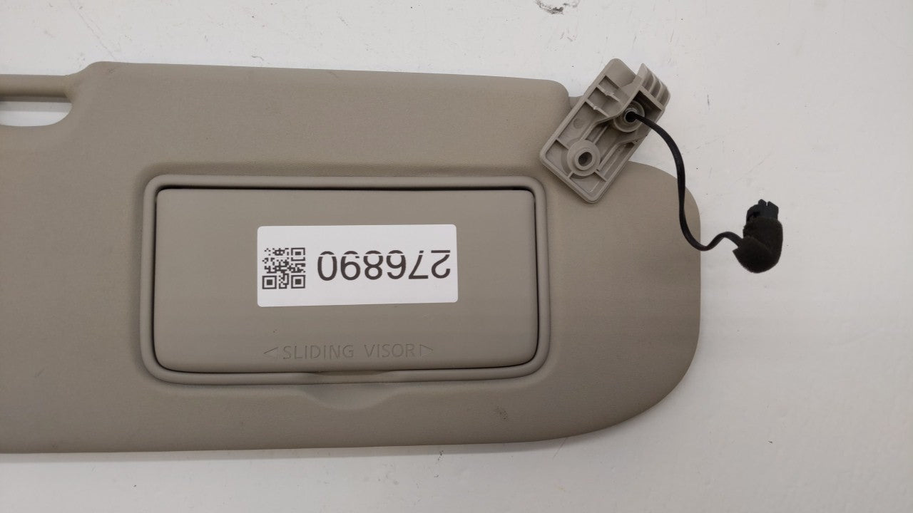 2017-2018 Nissan Rogue Sport Sun Visor Shade Replacement Passenger Right Mirror Fits Fits 2017 2018 OEM Used Auto Parts - Oe