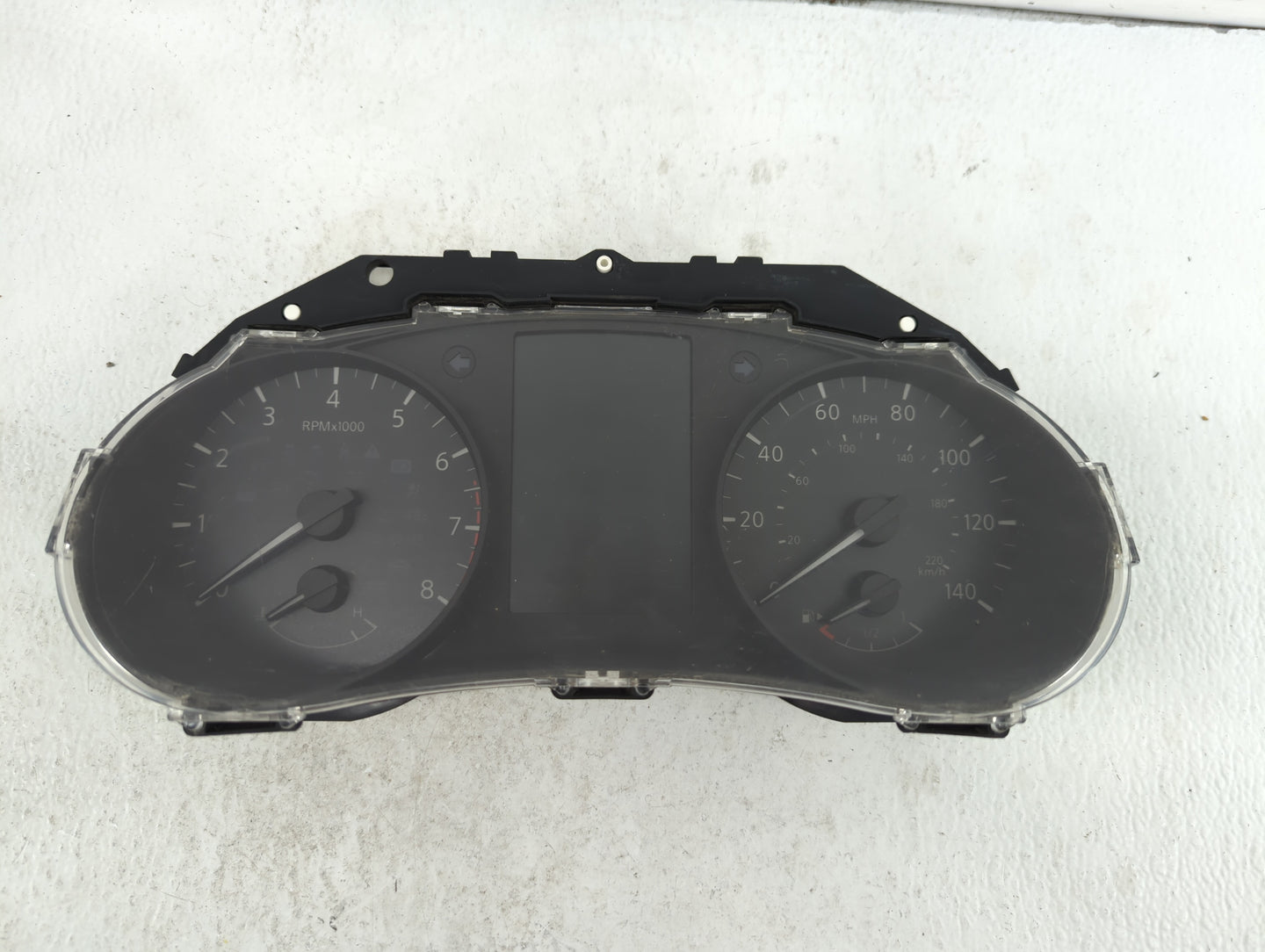 2017-2018 Nissan Rogue Sport Instrument Cluster Speedometer Gauges P/N:6MA1A/GKS9 BA 6MA1A/0IA4, 6MA1A, 6MA0A Fits Fits 2017