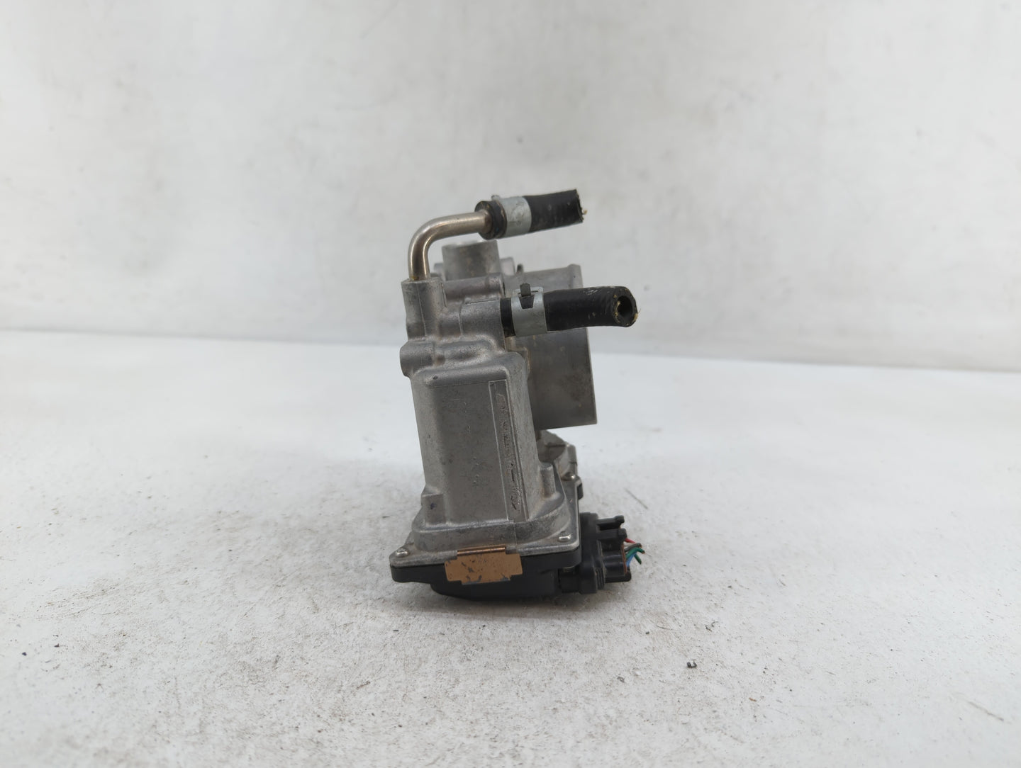 2017-2018 Nissan Rogue Sport Throttle Body P/N:4BA60-01 4BA60-01 E Fits Fits 2017 2018 OEM Used Auto Parts - Oemusedautopart