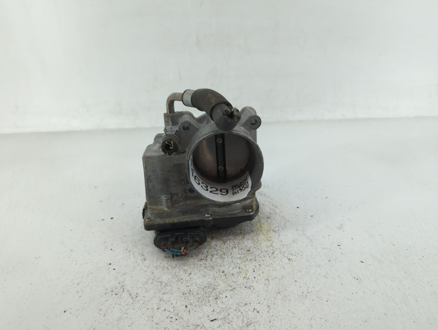 2017-2018 Nissan Rogue Sport Throttle Body P/N:4BA60-01 E Fits Fits 2017 2018 OEM Used Auto Parts - Oemusedautoparts1.com