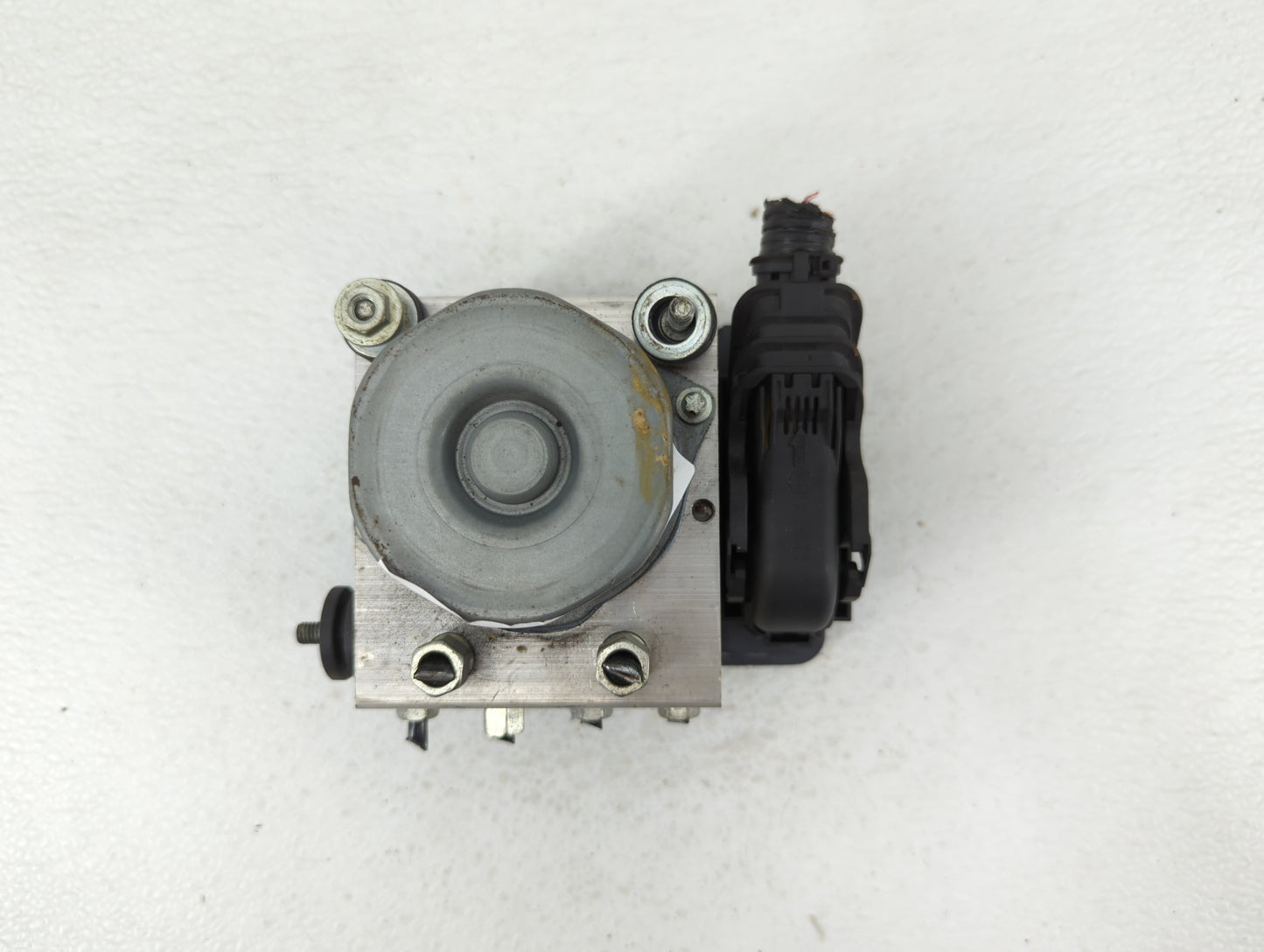 2017 Nissan Rogue Sport ABS Pump Control Module Replacement P/N:47660 6MA0A 47660 6MA2A Fits OEM Used Auto Parts - Oemusedau
