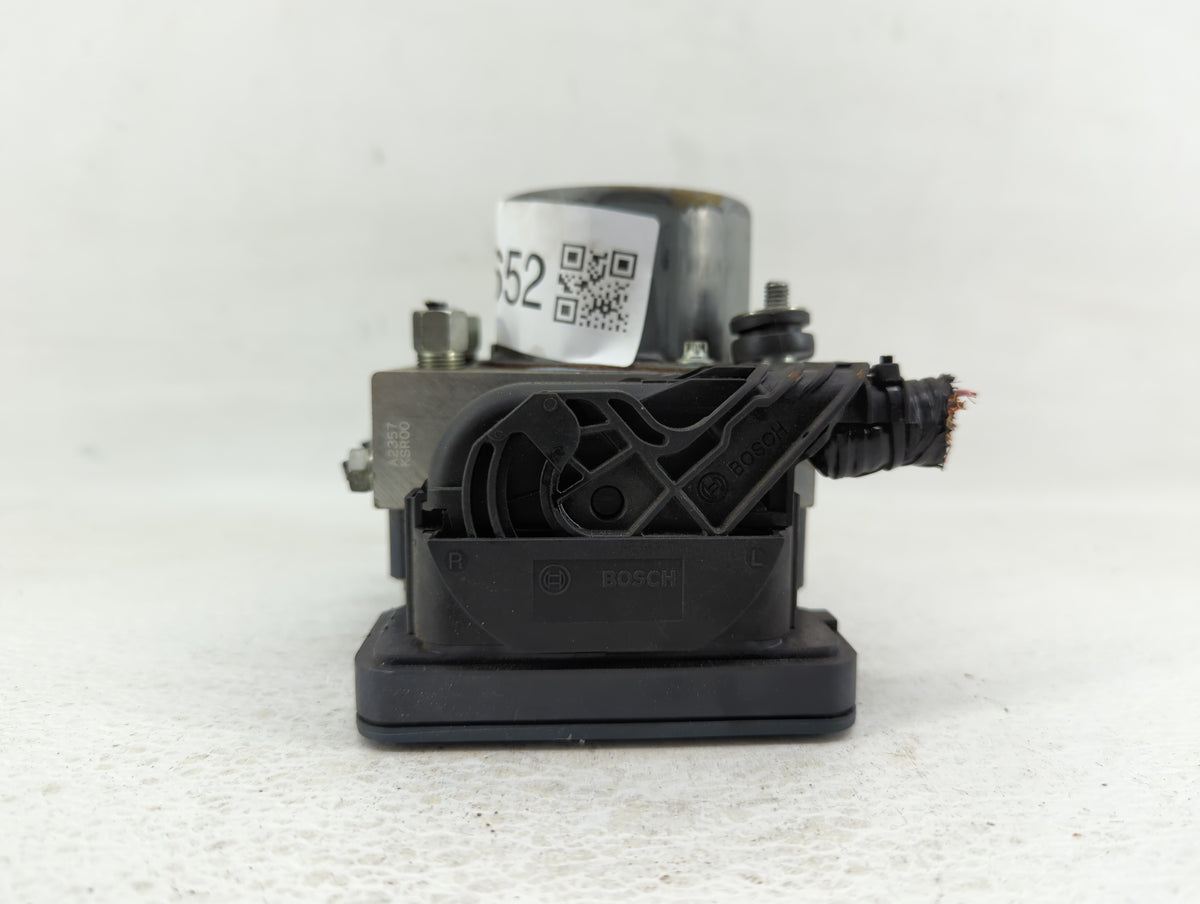 2017 Nissan Rogue Sport Anti-Lock Brake ABS Pump Module Actuator OEM P/N:47660 6MA0A 47660 6MA2A Fits OEM Used Auto Parts - 