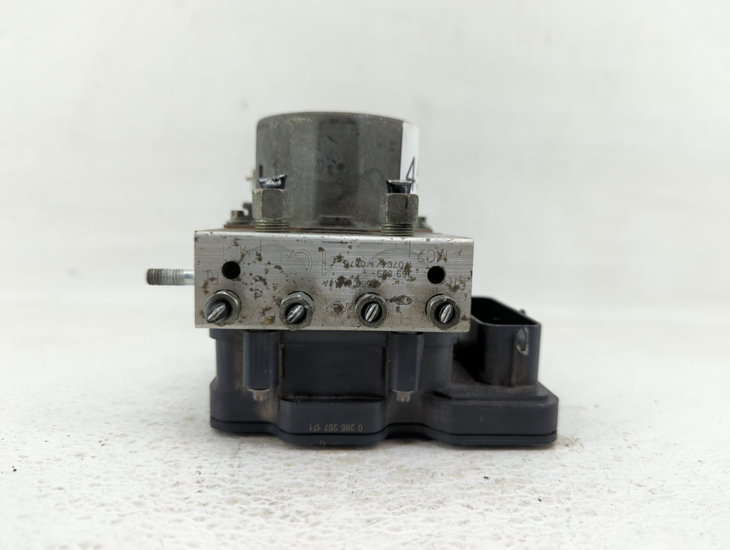 2017 Nissan Rogue Sport ABS Pump Control Module Replacement P/N:47660 6MA4A Fits OEM Used Auto Parts - Oemusedautoparts1.com