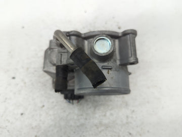 2017-2018 Nissan Rogue Sport Throttle Body P/N:4BA60-01 E 43A60-01 Fits Fits 2017 2018 OEM Used Auto Parts