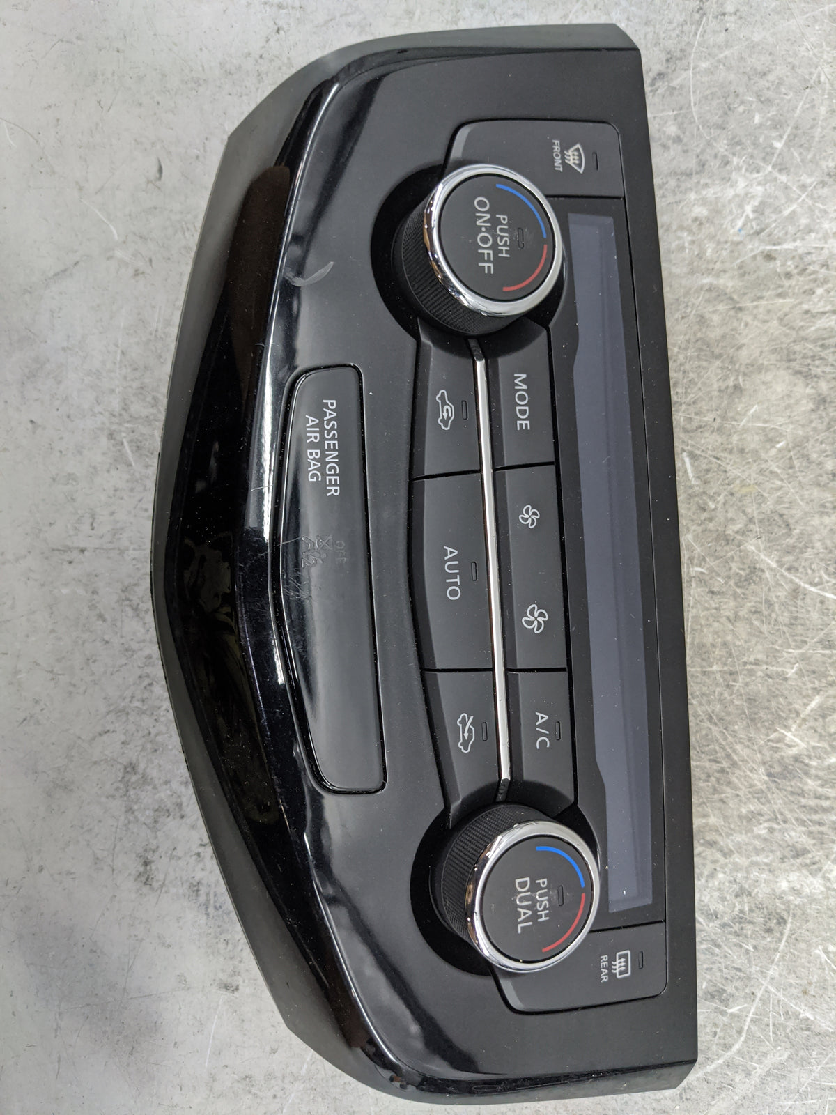 2017-2022 Nissan Rogue Sport Climate Control Module Temperature AC/Heater Replacement P/N:275006MA0A T109360A Fits OEM Used 