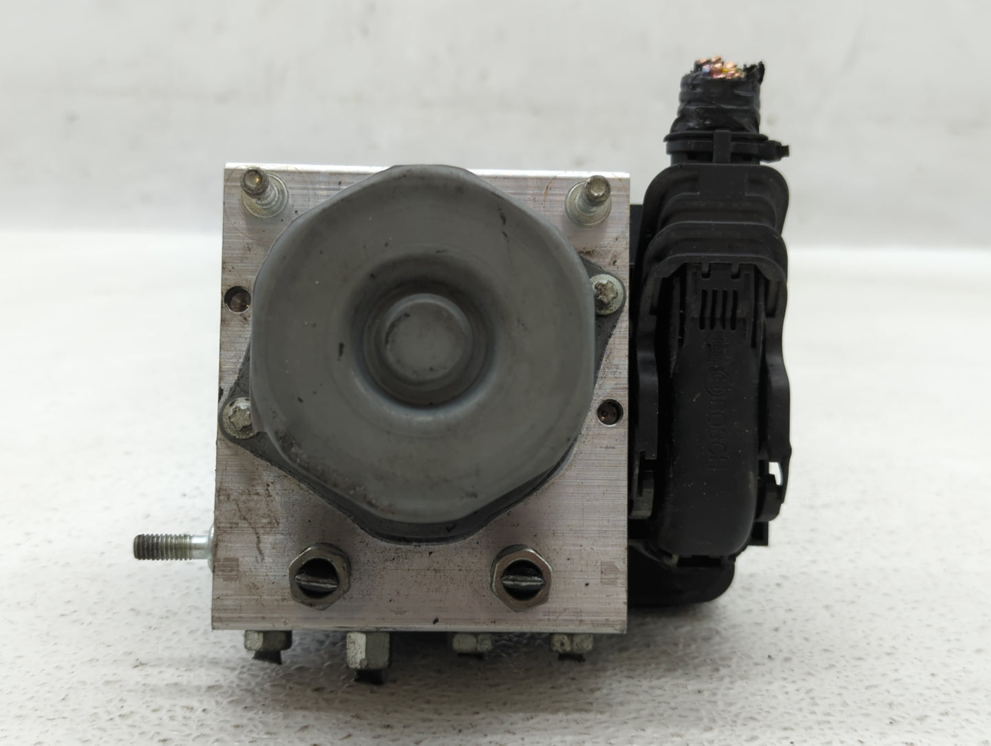 2017 Nissan Rogue Sport ABS Pump Control Module Replacement P/N:47660 6MA0A 47660 6MA2A Fits OEM Used Auto Parts - Oemusedau
