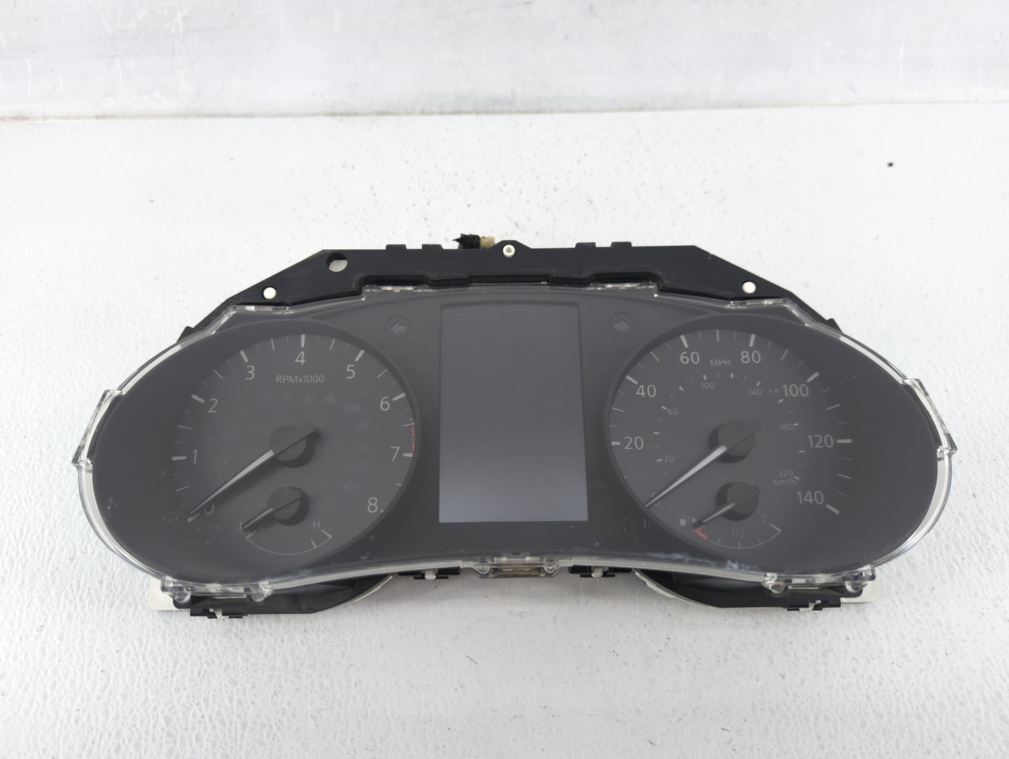 2017-2018 Nissan Rogue Sport Instrument Cluster Speedometer Gauges P/N:6MA1A BKD7 Fits Fits 2017 2018 OEM Used Auto Parts - 