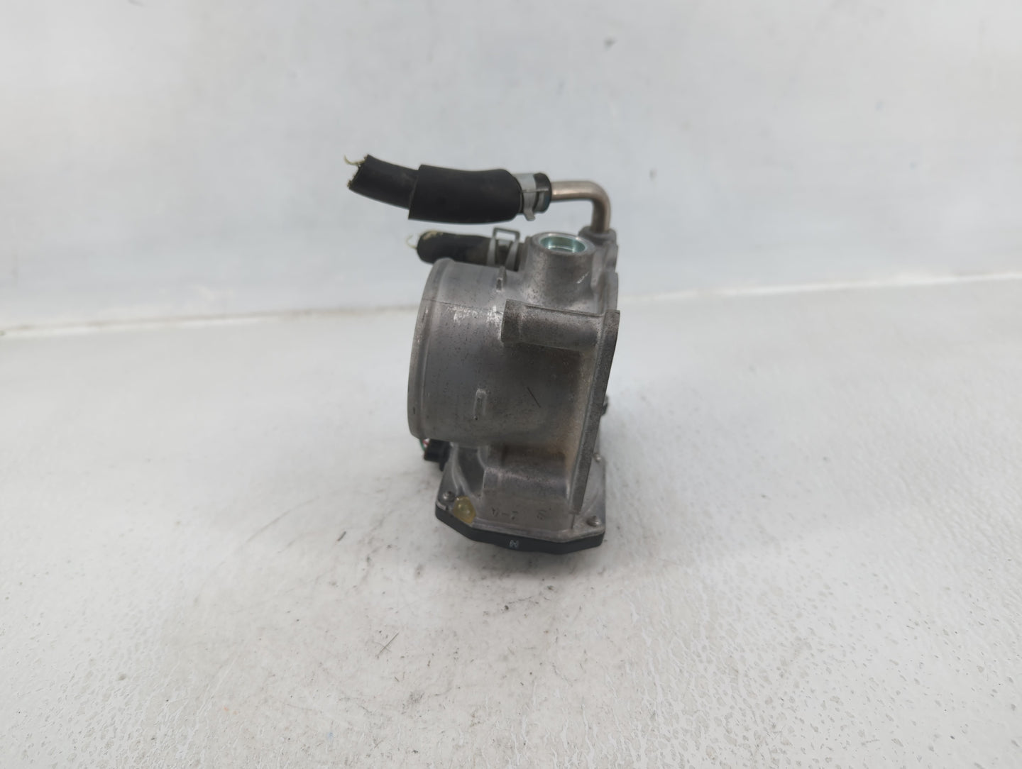 2017-2018 Nissan Rogue Sport Throttle Body P/N:4BA60-01 E Fits Fits 2017 2018 OEM Used Auto Parts - Oemusedautoparts1.com