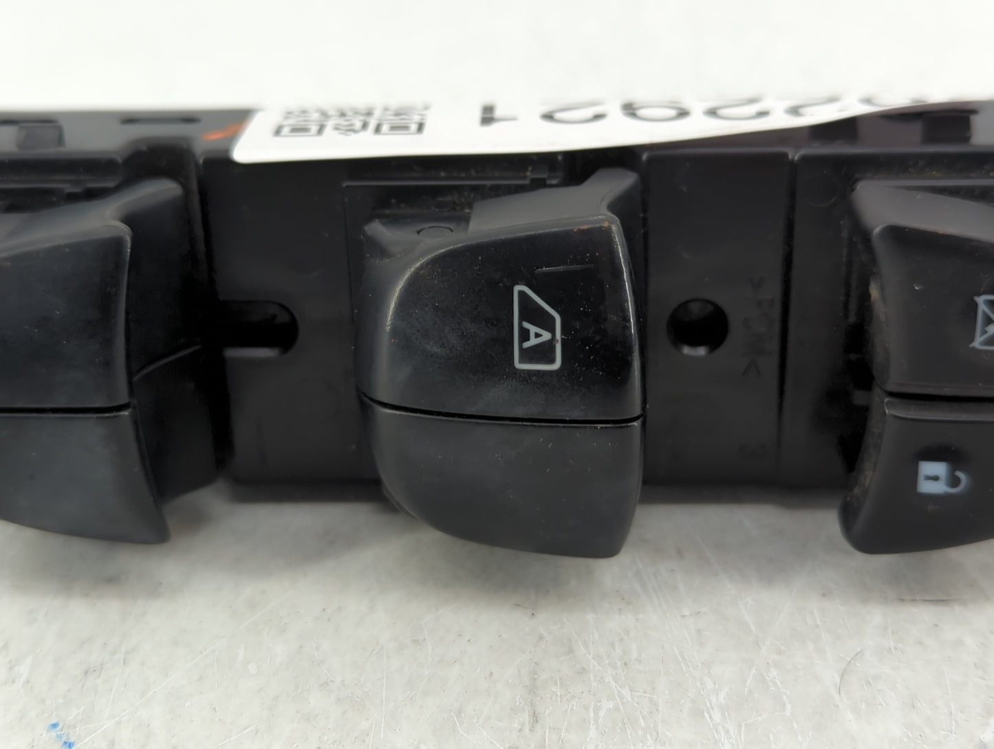 2017-2022 Nissan Rogue Sport Master Power Window Switch Replacement Driver Side Left P/N:25401 6MA0C Fits OEM Used Auto Part