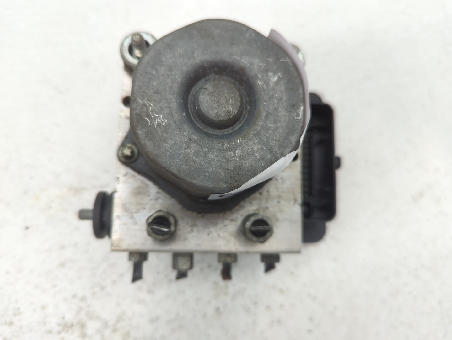 2017 Nissan Rogue Sport ABS Pump Control Module Replacement P/N:47660 6MA4A Fits OEM Used Auto Parts - Oemusedautoparts1.com