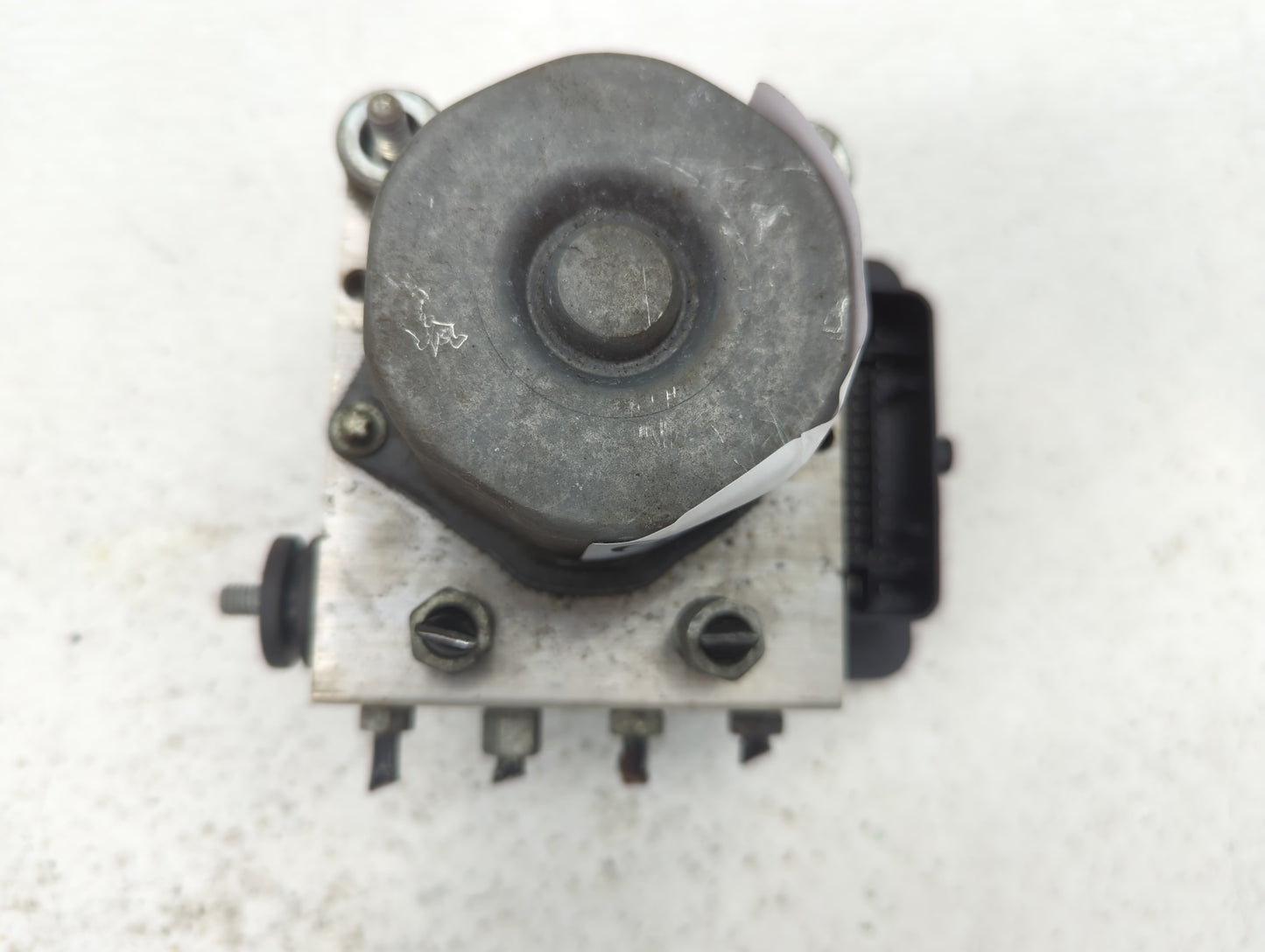2017 Nissan Rogue Sport ABS Pump Control Module Replacement P/N:47660 6MA4A Fits OEM Used Auto Parts - Oemusedautoparts1.com