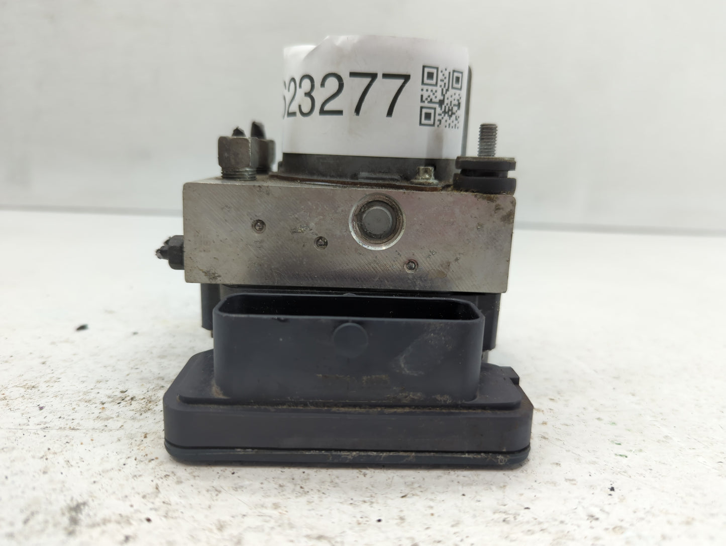 2017 Nissan Rogue Sport ABS Pump Control Module Replacement P/N:47660 6MA4A Fits OEM Used Auto Parts - Oemusedautoparts1.com