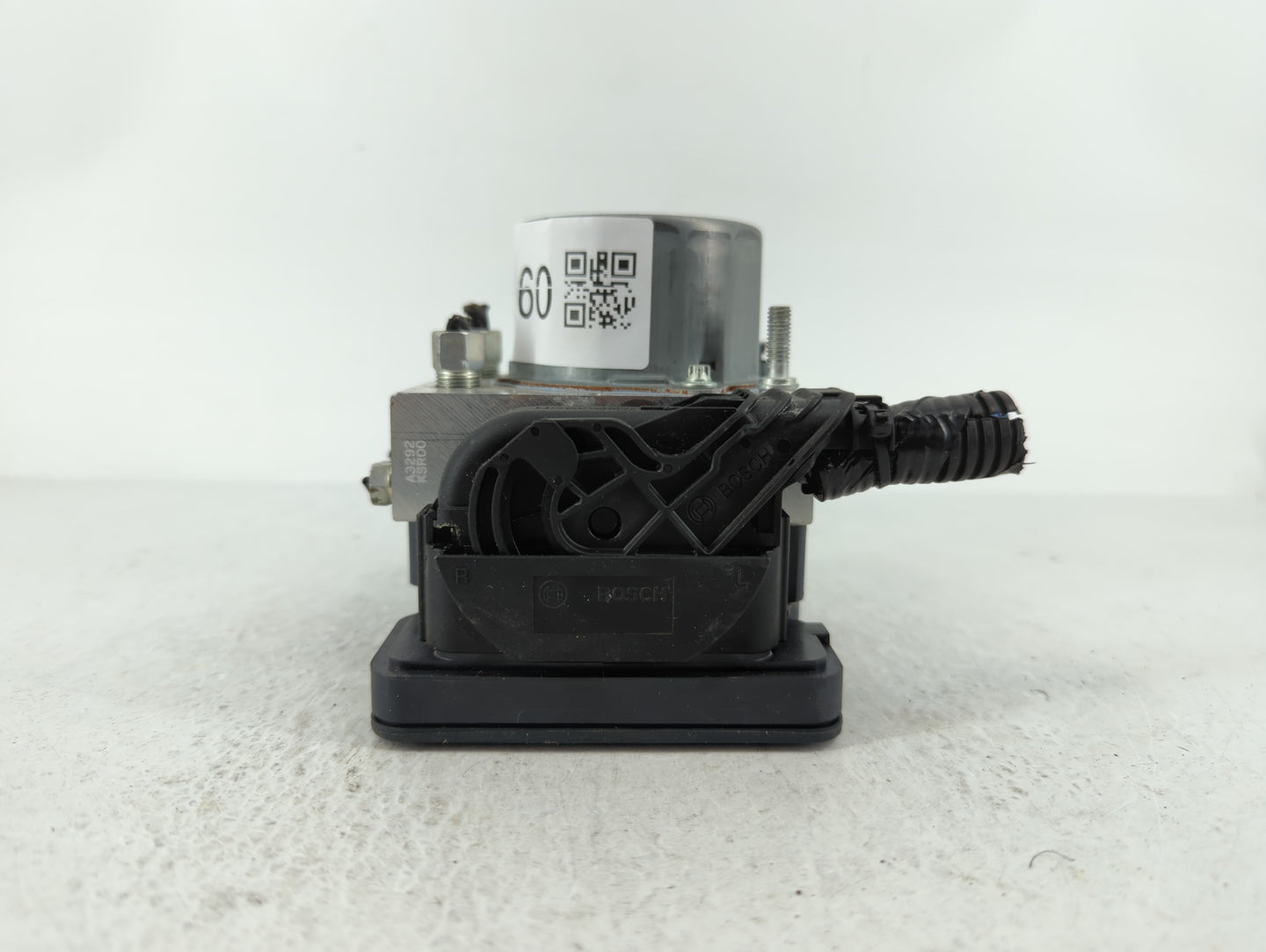 2017 Nissan Rogue Sport ABS Pump Control Module Replacement P/N:47660 6MA2A Fits OEM Used Auto Parts - Oemusedautoparts1.com