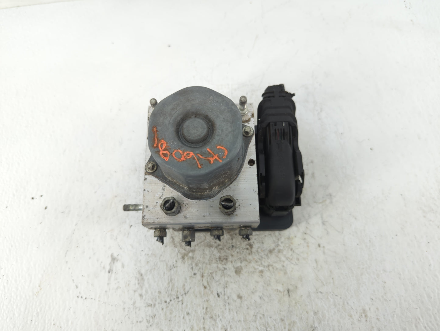 2017 Nissan Rogue Sport ABS Pump Control Module Replacement P/N:47660 6MA4A Fits OEM Used Auto Parts - Oemusedautoparts1.com