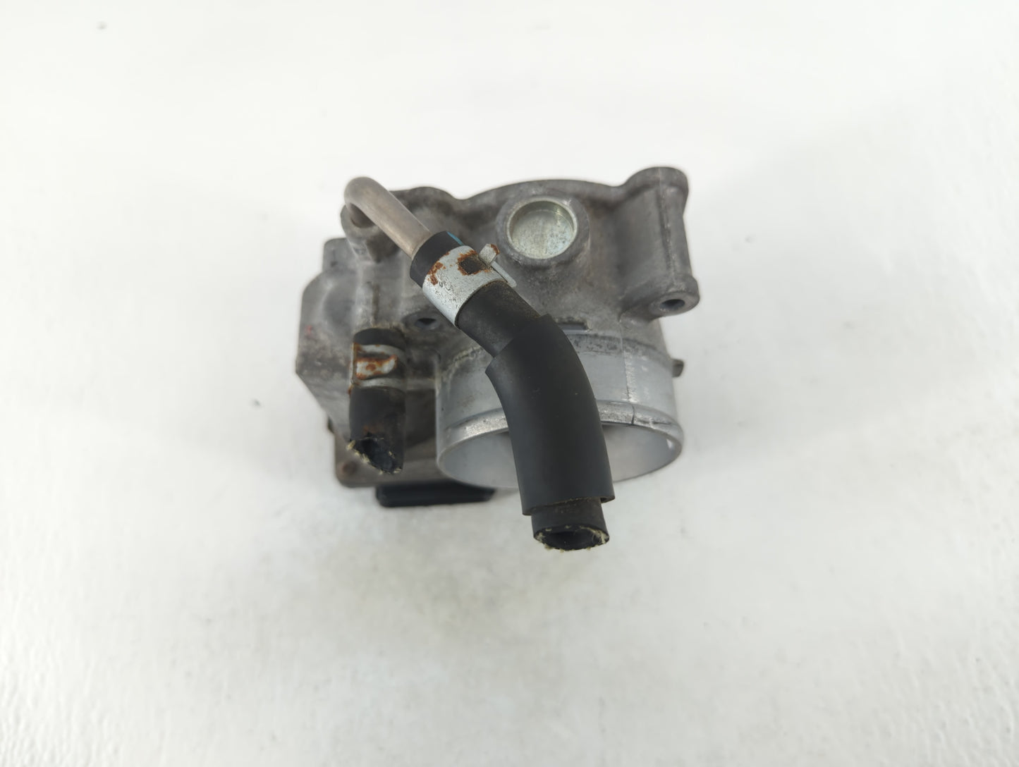 2017-2018 Nissan Rogue Sport Throttle Body P/N:4BA60-01 E Fits Fits 2017 2018 OEM Used Auto Parts - Oemusedautoparts1.com