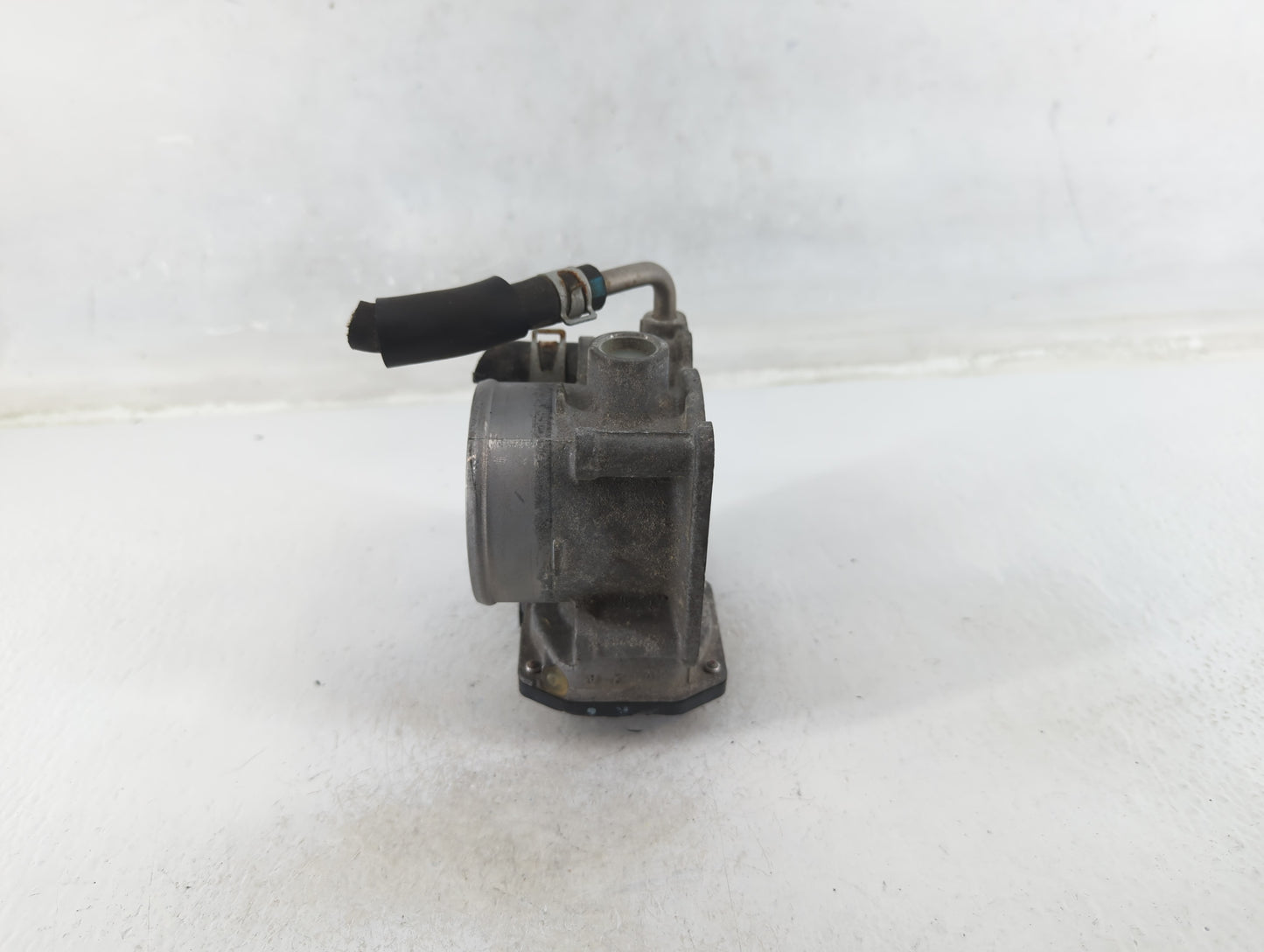 2017-2018 Nissan Rogue Sport Throttle Body P/N:4BA60-01 E Fits Fits 2017 2018 OEM Used Auto Parts - Oemusedautoparts1.com