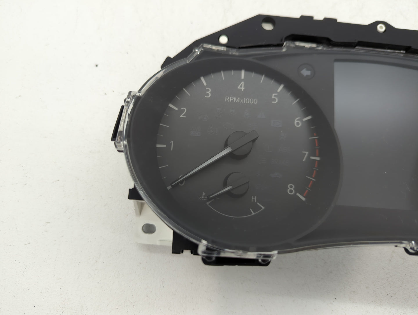 2017-2018 Nissan Rogue Sport Instrument Cluster Speedometer Gauges P/N:170519 0330 6MA0A Miles: Fits Fits 2017 2018 OEM Used
