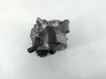 2017-2018 Nissan Rogue Sport Throttle Body P/N:4BA60-01 E Fits Fits 2017 2018 OEM Used Auto Parts