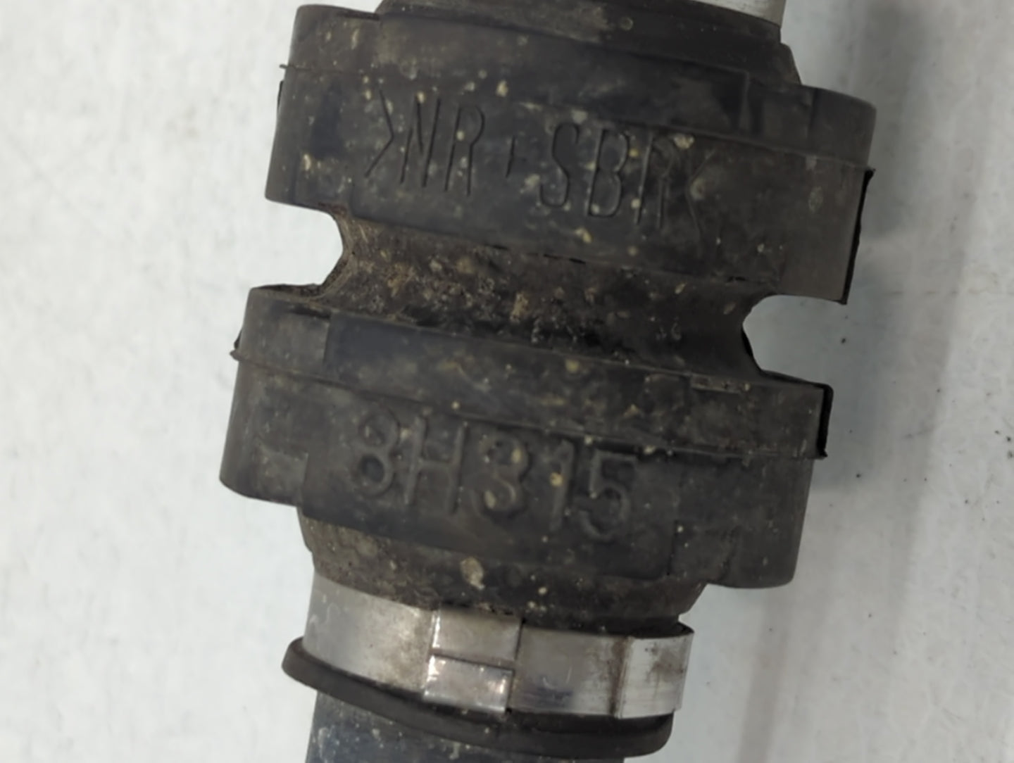 2017-2019 Nissan Rogue Sport Axle Shaft Front Passenger Cv C/v - Oemusedautoparts1.com
