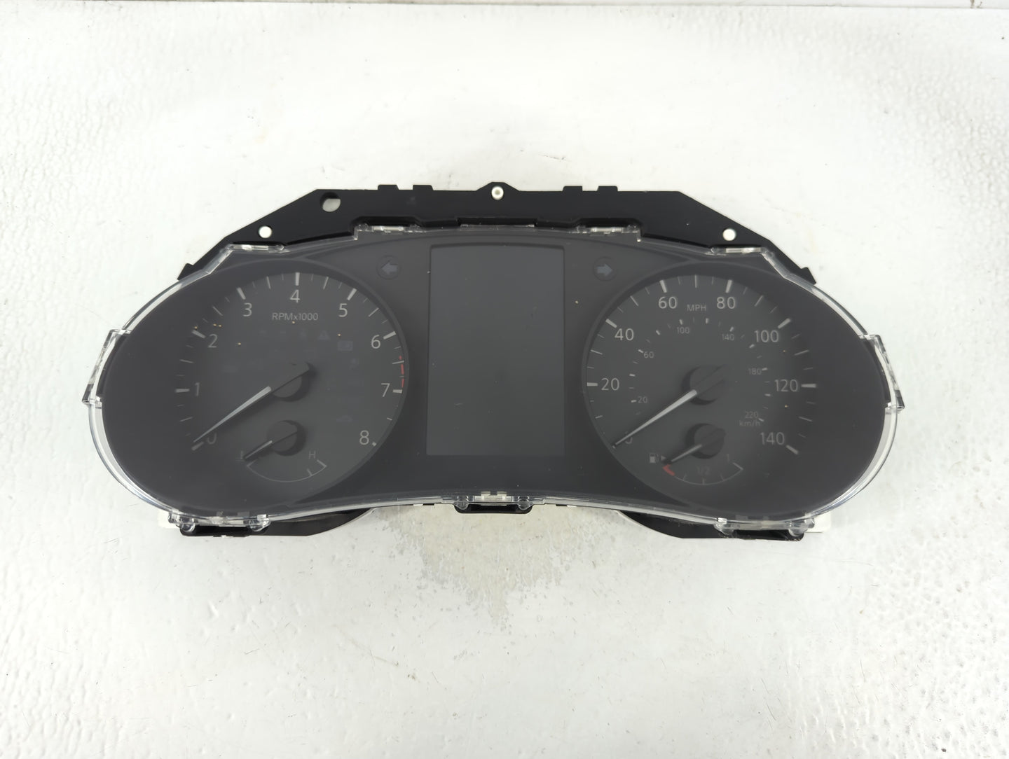 2017-2018 Nissan Rogue Sport Instrument Cluster Speedometer Gauges P/N:6MA0A 170424 0245 Fits Fits 2017 2018 OEM Used Auto P