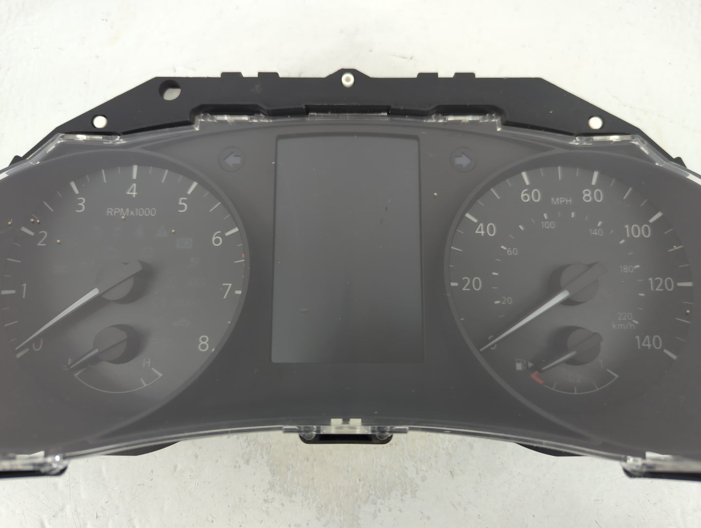 2017-2018 Nissan Rogue Sport Instrument Cluster Speedometer Gauges P/N:6MA0A 170424 0245 Fits Fits 2017 2018 OEM Used Auto P