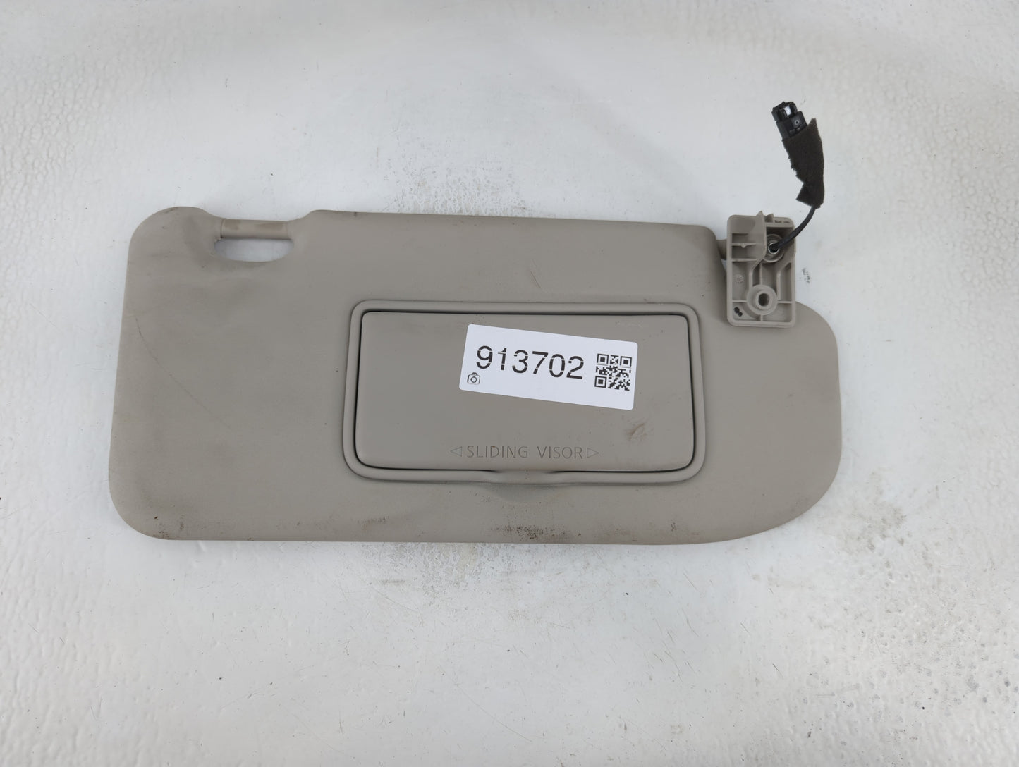 2017-2018 Nissan Rogue Sport Sun Visor Shade Replacement Passenger Right Mirror Fits Fits 2017 2018 OEM Used Auto Parts - Oe