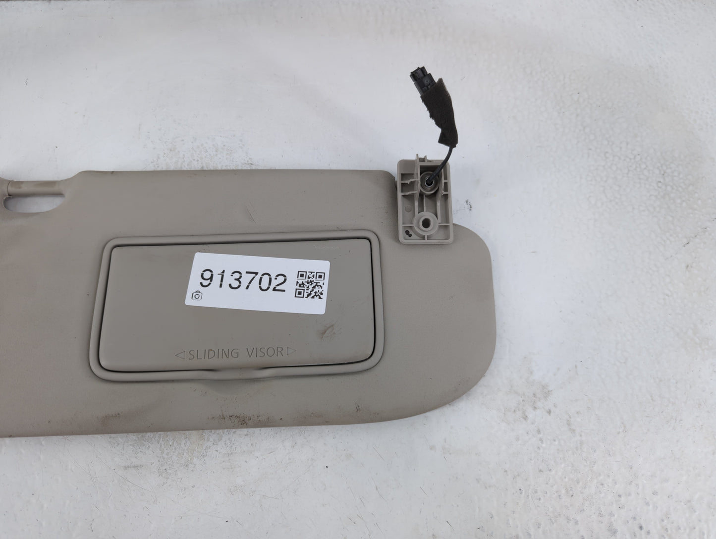 2017-2018 Nissan Rogue Sport Sun Visor Shade Replacement Passenger Right Mirror Fits Fits 2017 2018 OEM Used Auto Parts - Oe