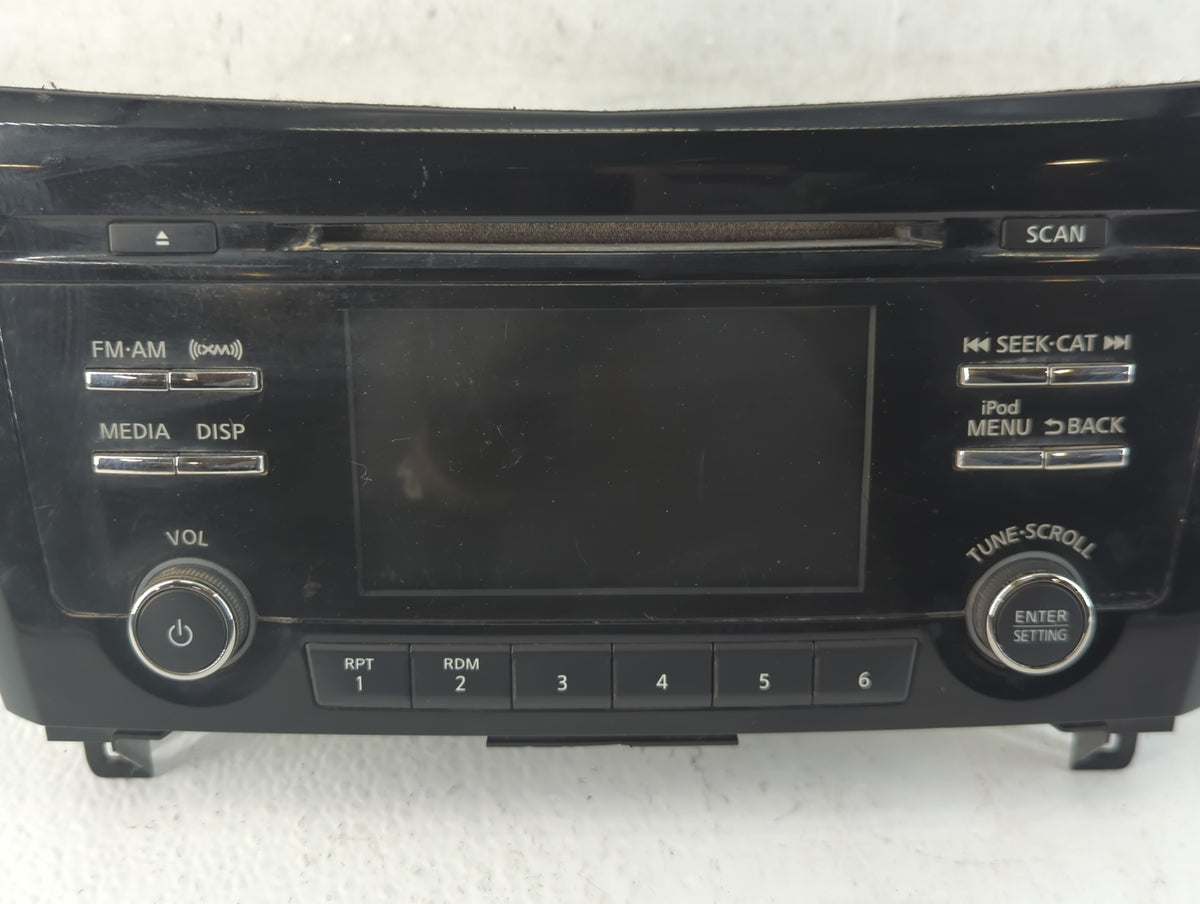 2017-2018 Nissan Rogue Sport Radio AM FM Cd Player Receiver Replacement P/N:28185 6MA0A Fits 2017 2018 OEM Used Auto Parts -