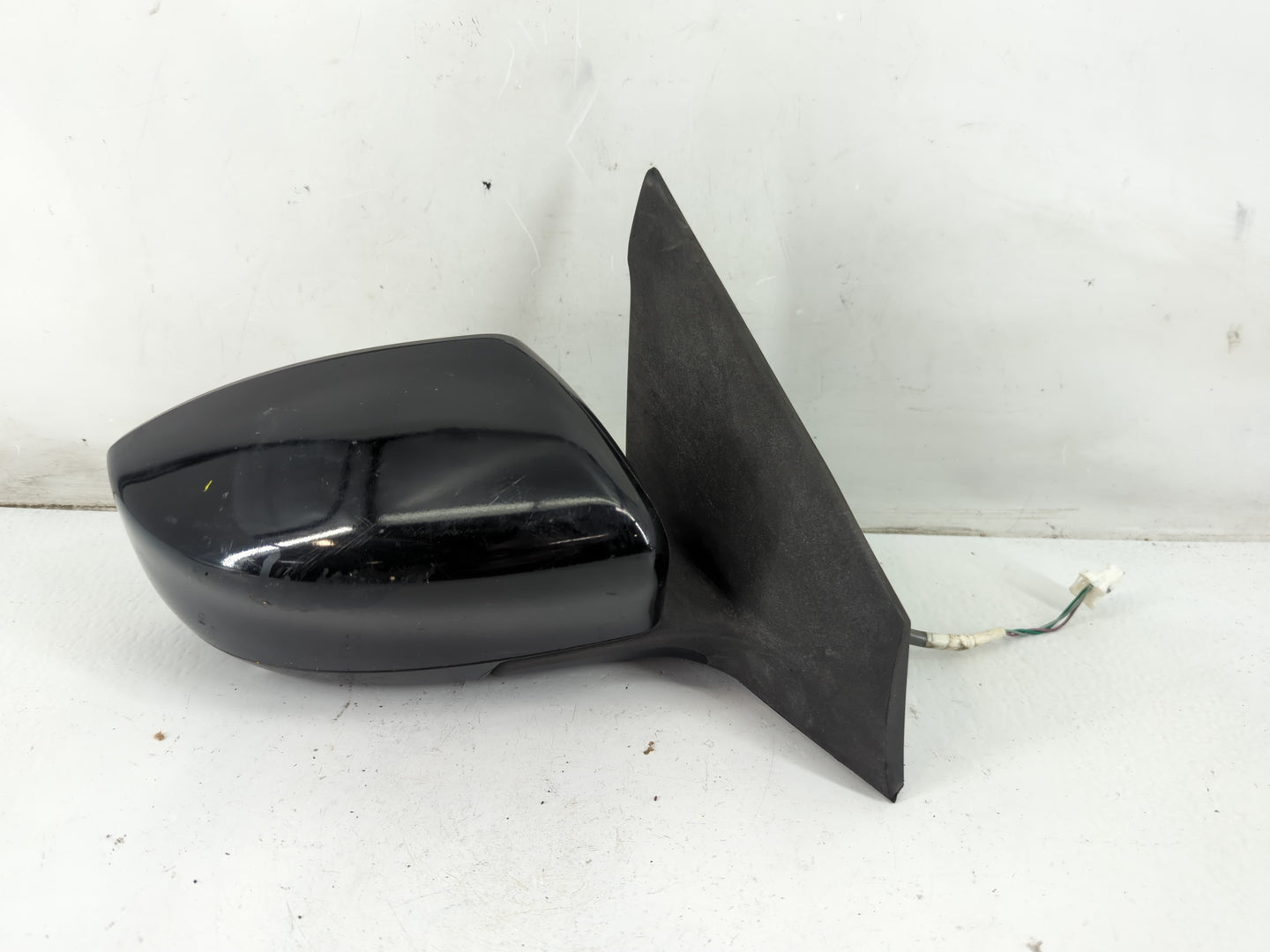 2016-2019 Nissan Sentra Passenger Side View Mirror - Right Door Mirror OEM Used - Oemusedautoparts1.com