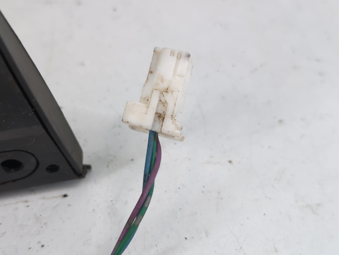 2016-2019 Nissan Sentra Driver Side View Mirror - Left Door Mirror OEM Used - Oemusedautoparts1.com