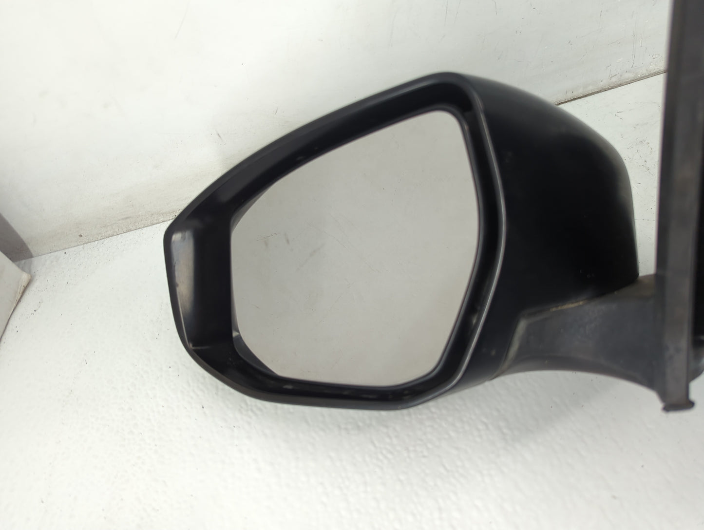 2016-2019 Nissan Sentra Driver Side View Mirror - Left Door Mirror OEM Used - Oemusedautoparts1.com