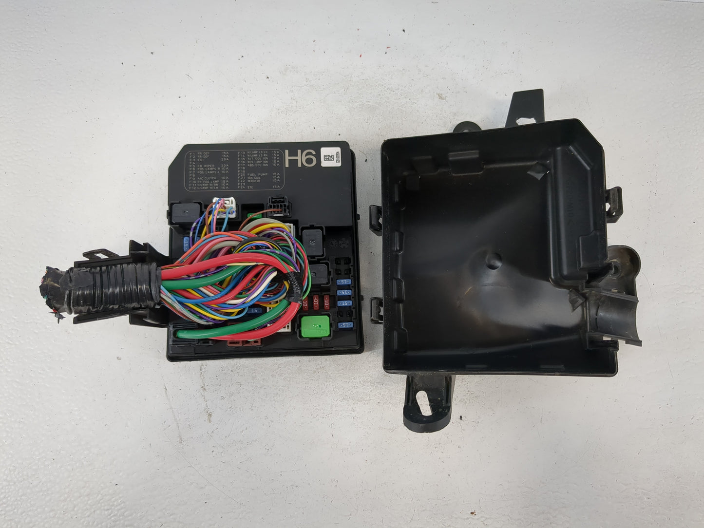 2013-2019 Nissan Sentra Fusebox Fuse Box Panel Relay Module P/N:284B7 3RA3B Fits Fits 2013 2014 2015 2016 2017 2018 2019 OEM