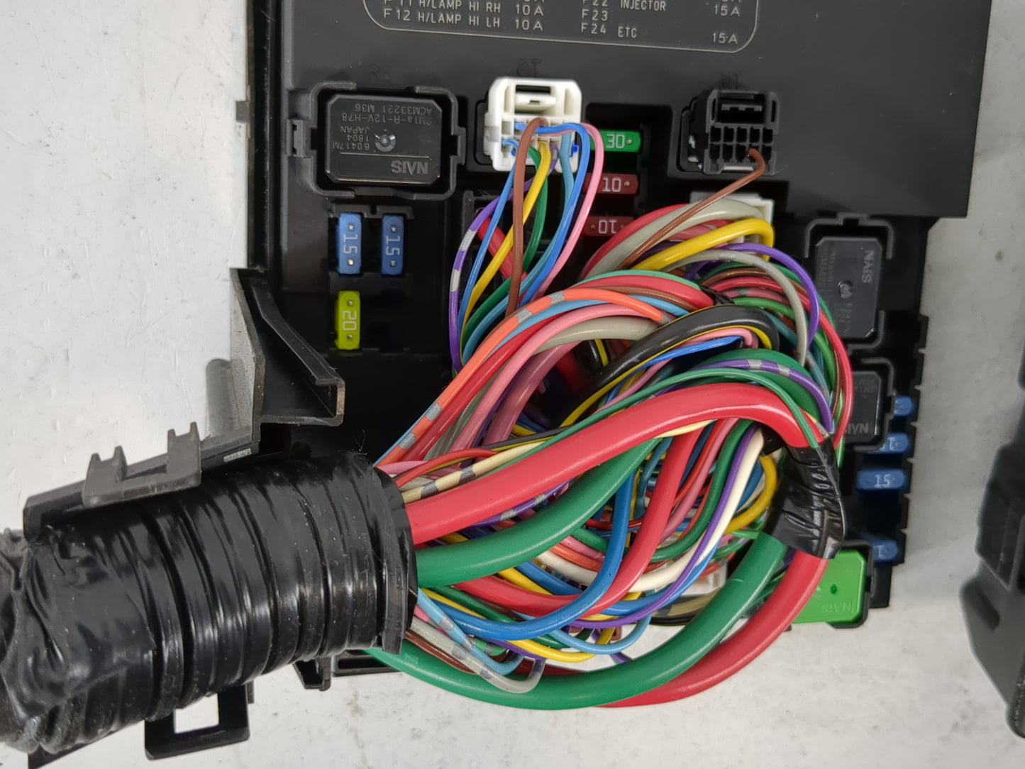 2013-2019 Nissan Sentra Fusebox Fuse Box Panel Relay Module P/N:284B7 3RA3B Fits Fits 2013 2014 2015 2016 2017 2018 2019 OEM