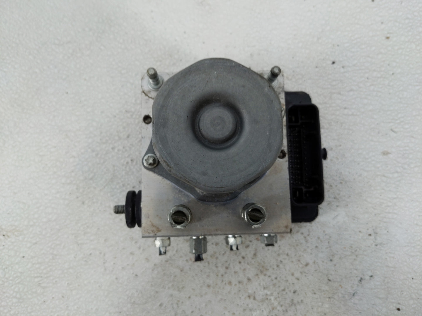 2017-2019 Nissan Sentra ABS Pump Control Module Replacement P/N:47660 5UD0G Fits Fits 2017 2018 2019 OEM Used Auto Parts - O