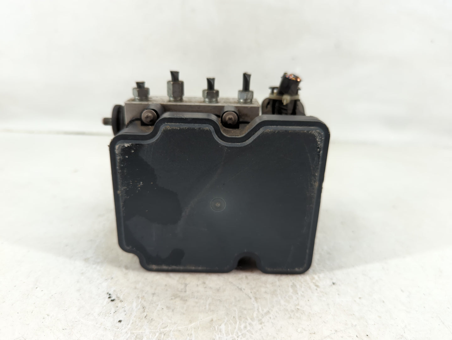 2016-2019 Nissan Sentra ABS Pump Control Module Replacement P/N:47660 4FU0C Fits Fits 2016 2017 2018 2019 OEM Used Auto Part