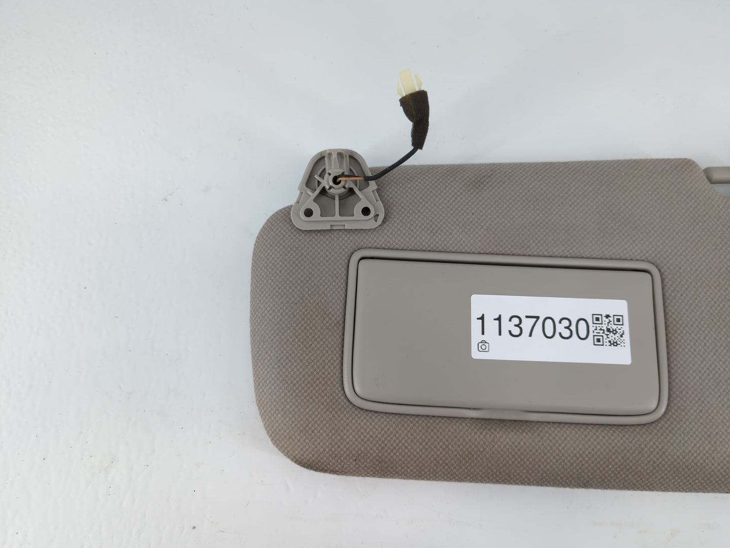 2013-2019 Nissan Sentra Sun Visor Shade Replacement Driver Left Mirror Fits Fits 2013 2014 2015 2016 2017 2018 2019 OEM Used